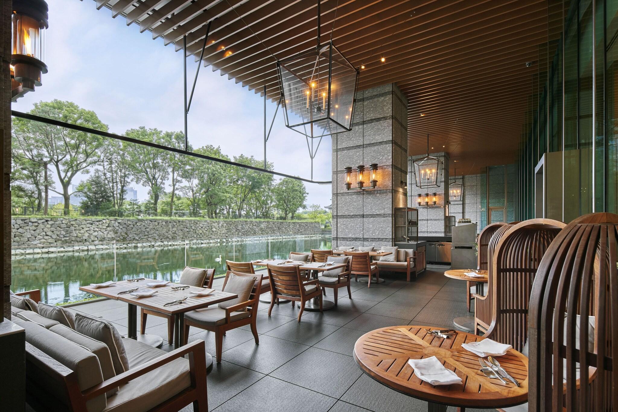 Palace Hotel Tokyo by null