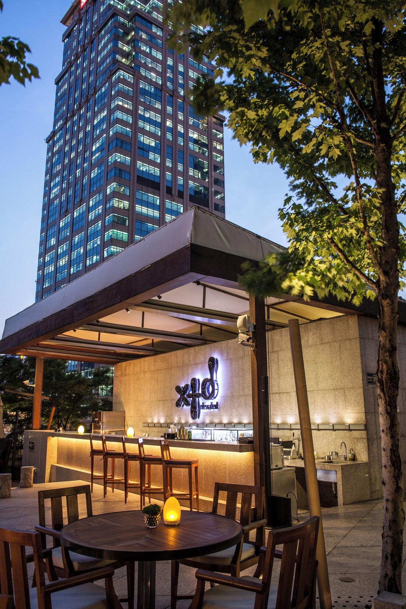 上海新天地朗廷酒店 by null