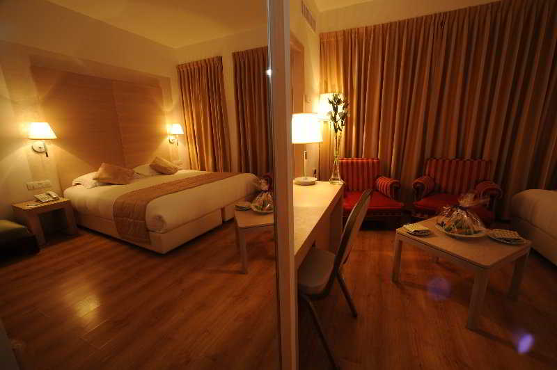 Legacy Hotel. by null