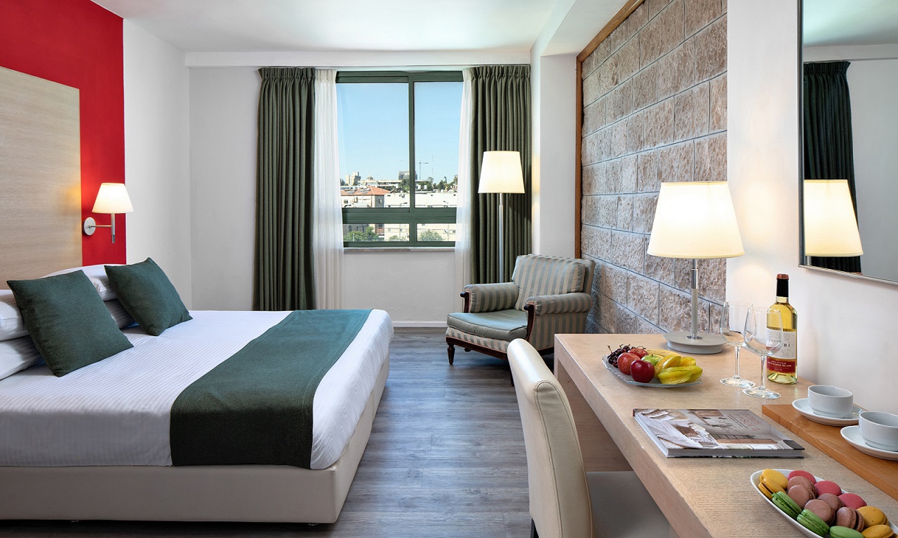 Legacy Hotel. by null