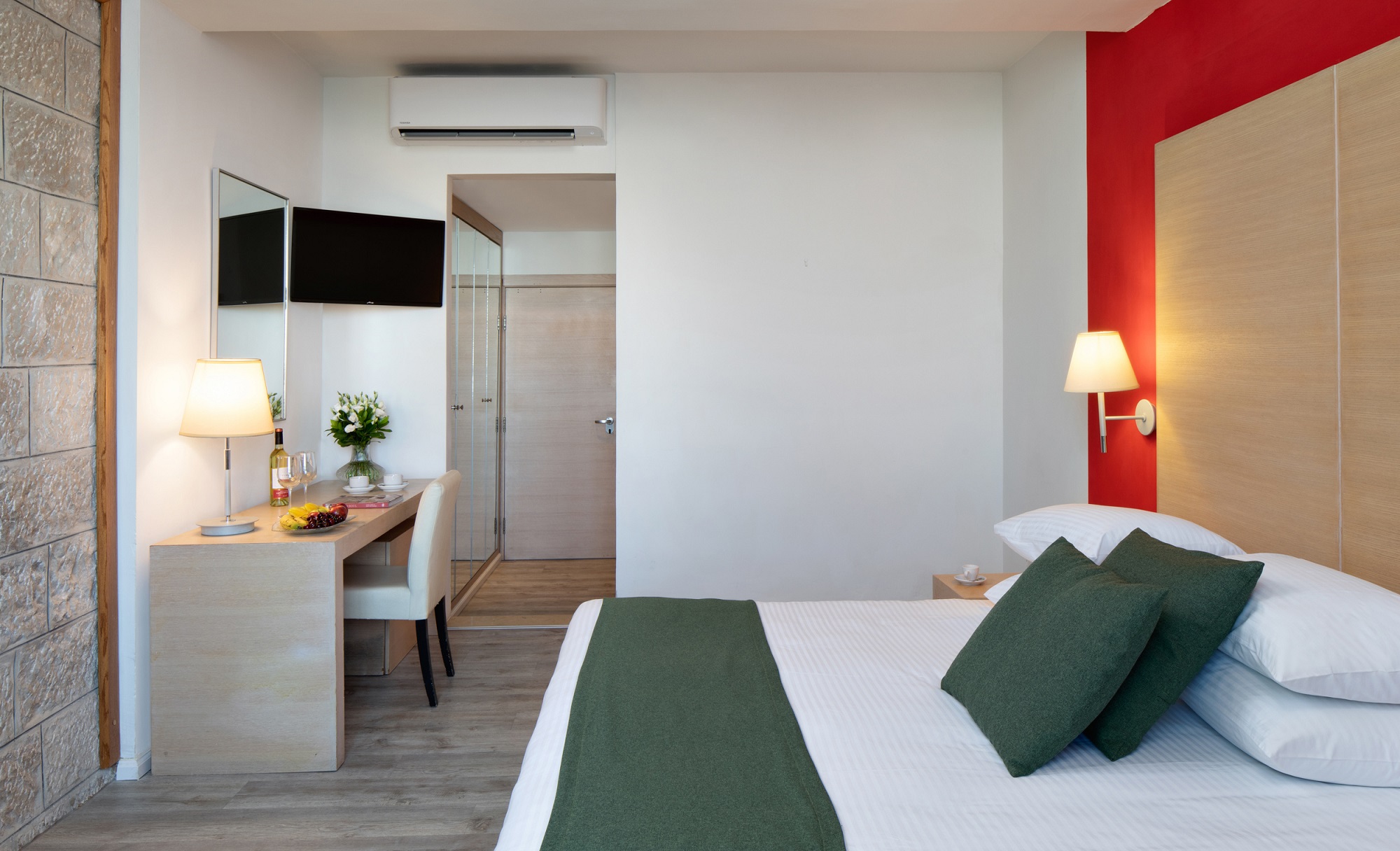 Legacy Hotel. by null