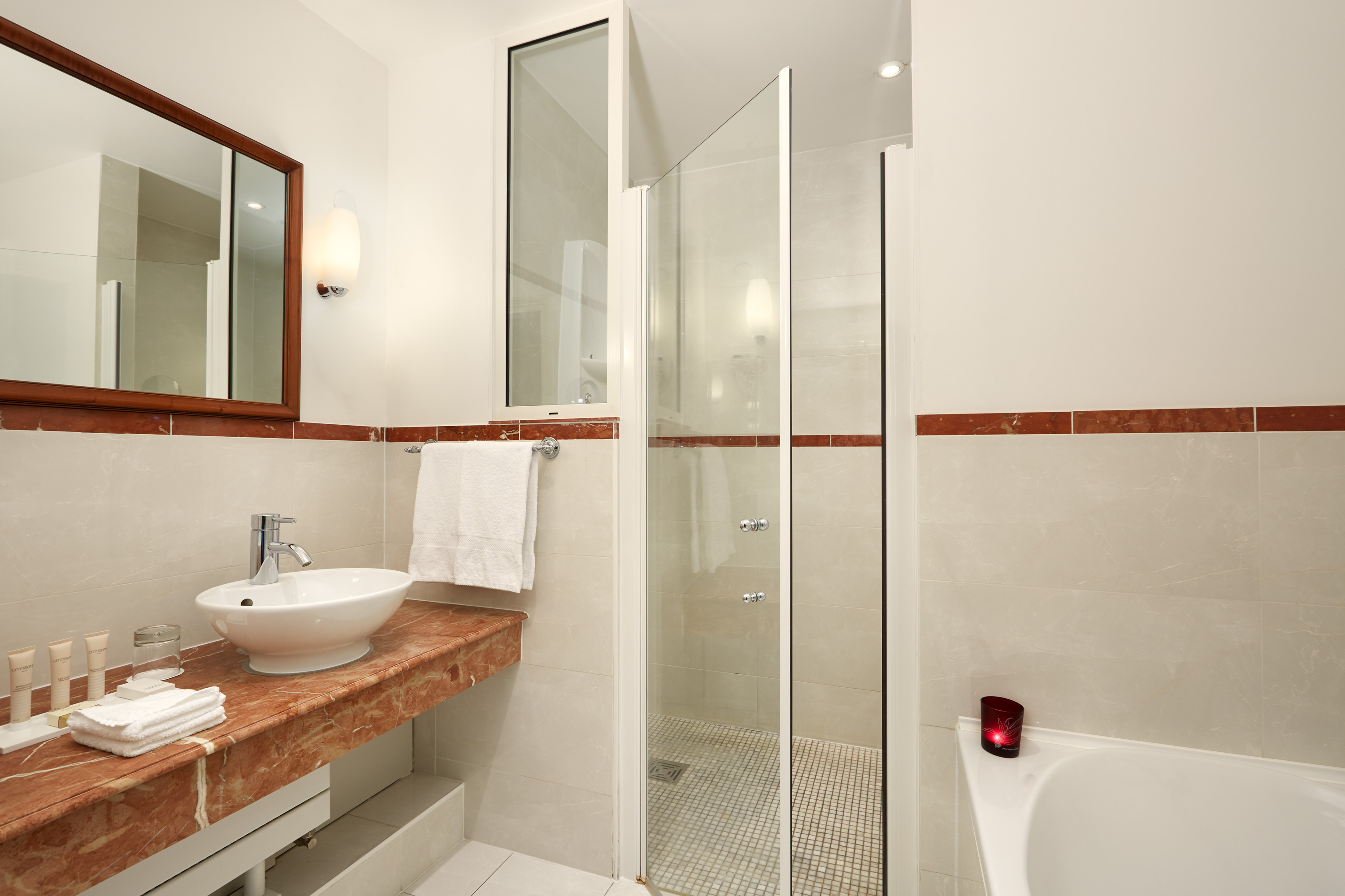 Chateau Hotel & Spa Grand Barrail by null