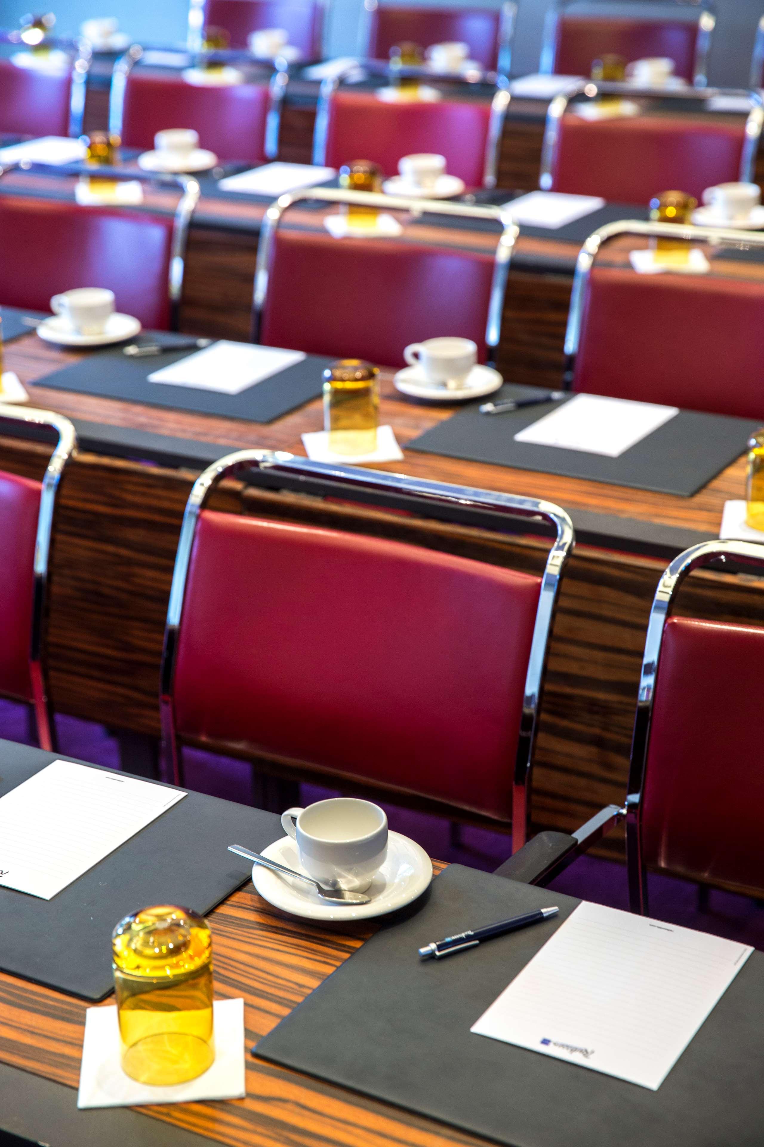 Radisson Blu Media Harbour Hotel, Düsseldorf by null