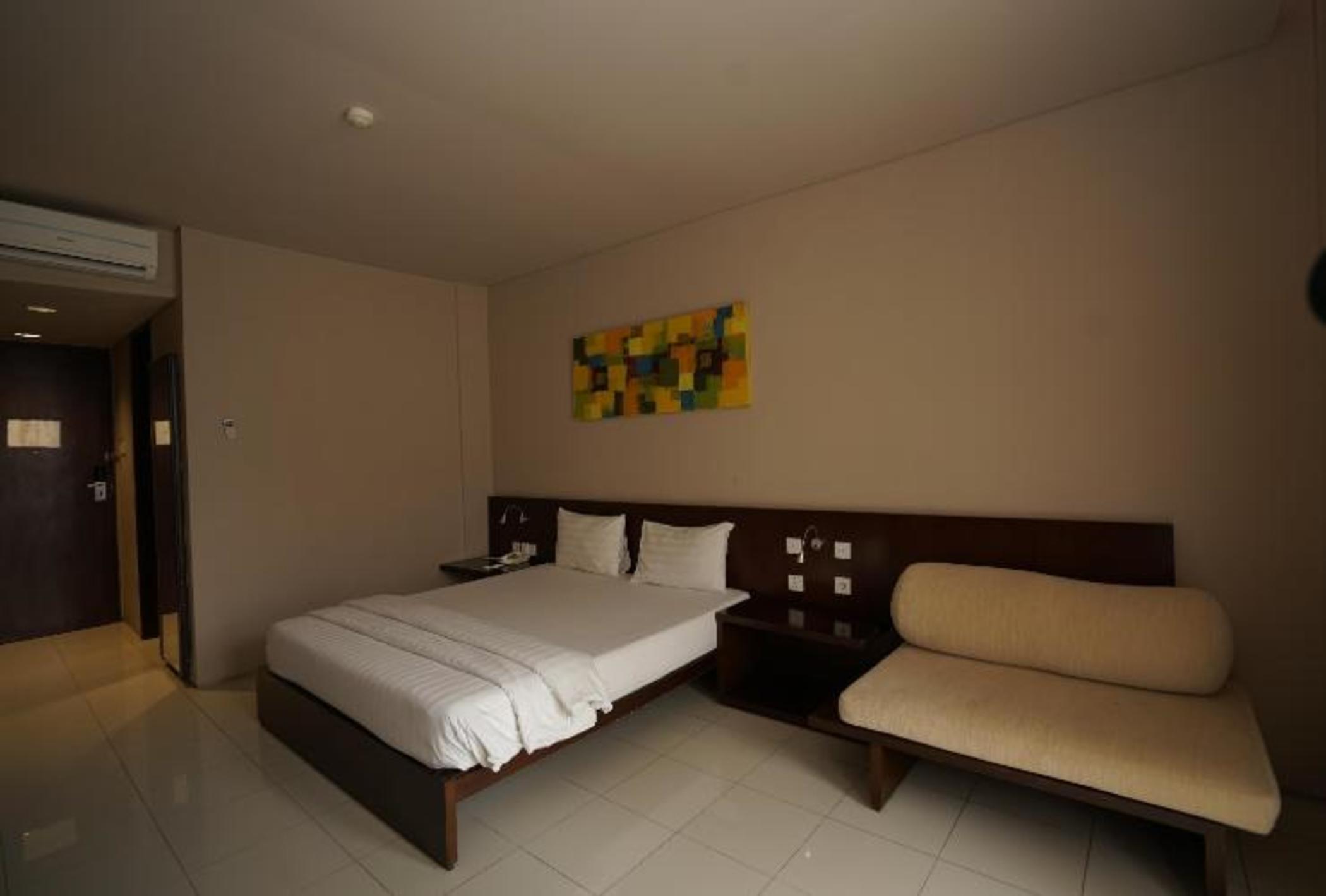 The Pade Hotel by null