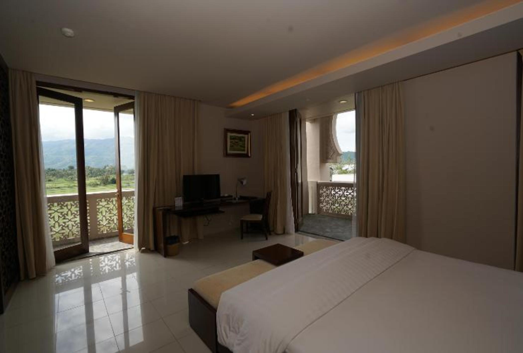 The Pade Hotel by null