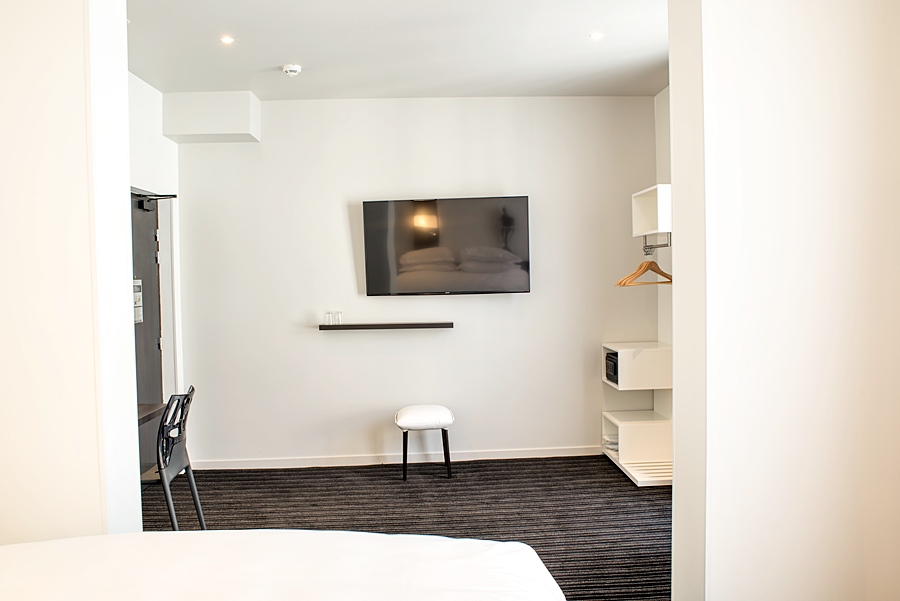 64 Nice Hotel - фото