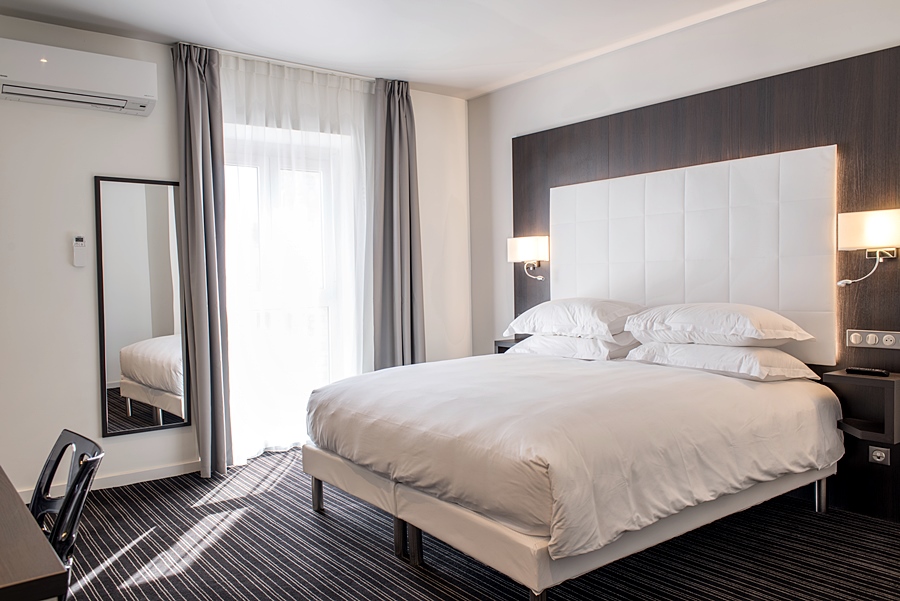 64 Nice Hotel - фото