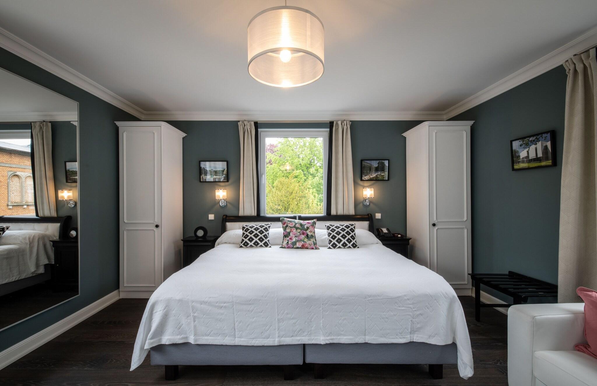 Hotel "Belle Epoque" by null