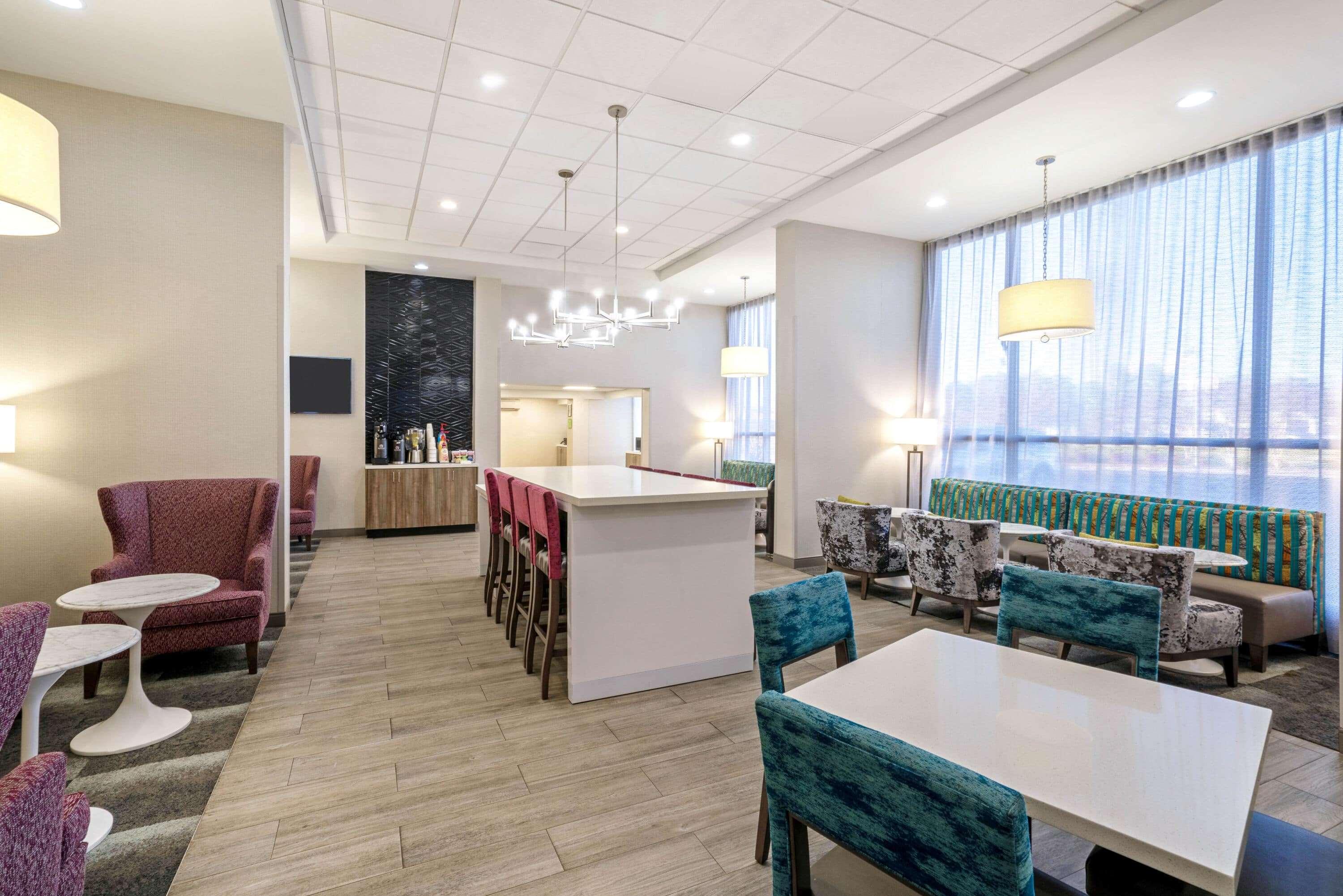 La Quinta Inn & Suites by Wyndham Columbus MS