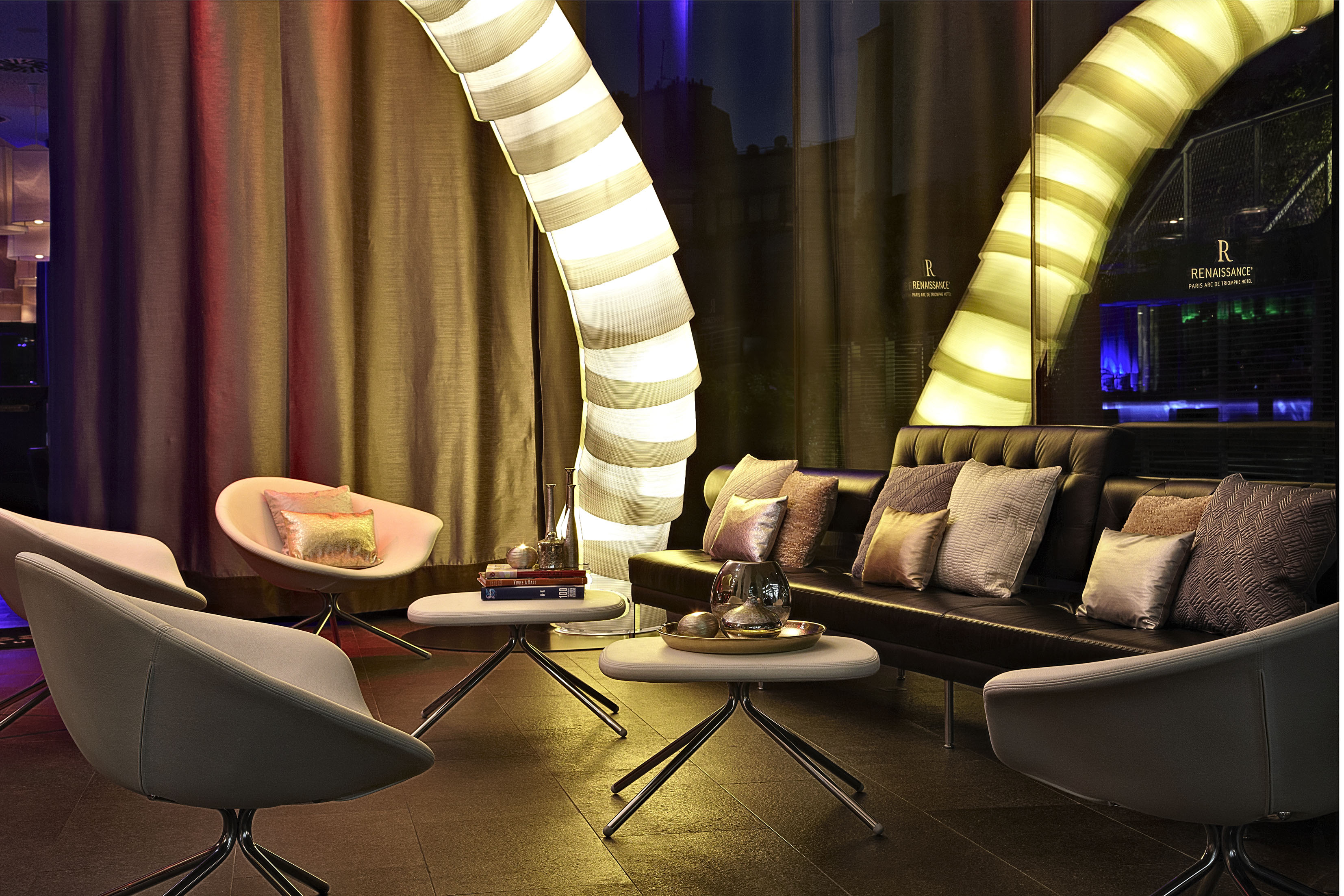 Renaissance Paris Arc de Triomphe Hotel by null