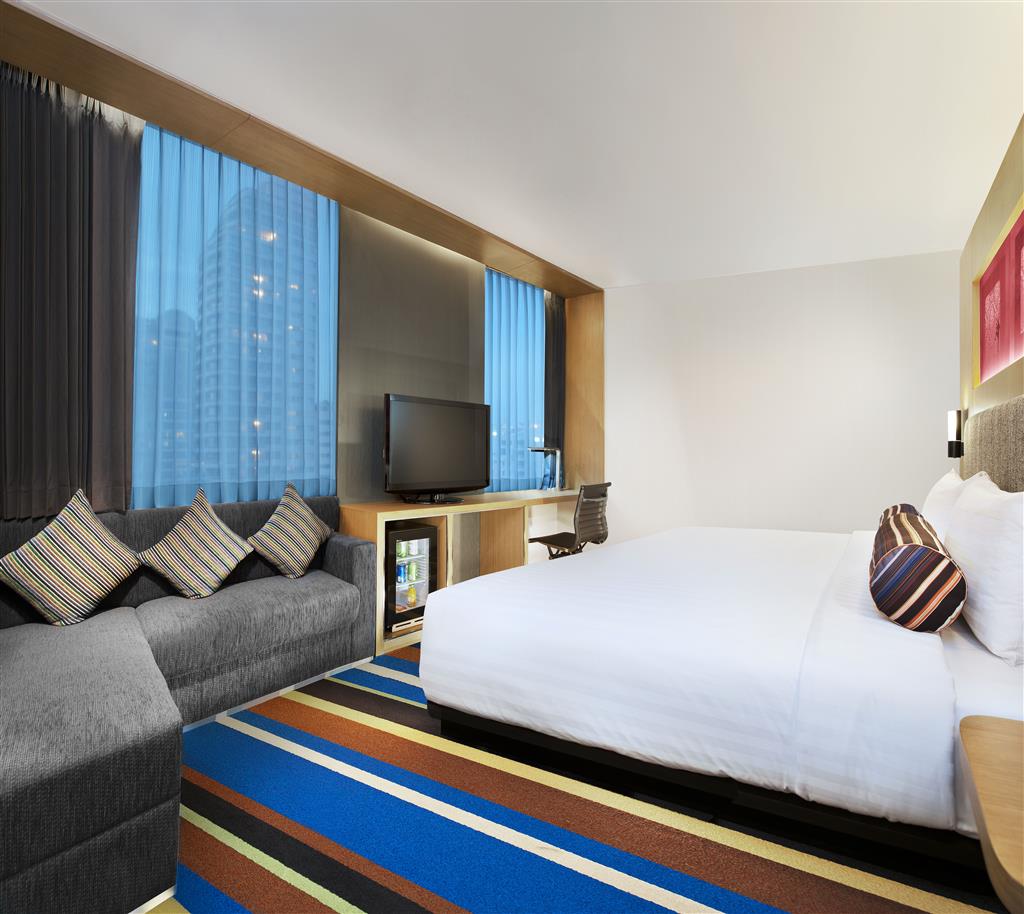 Aloft Bangkok Sukhumvit 11 by null