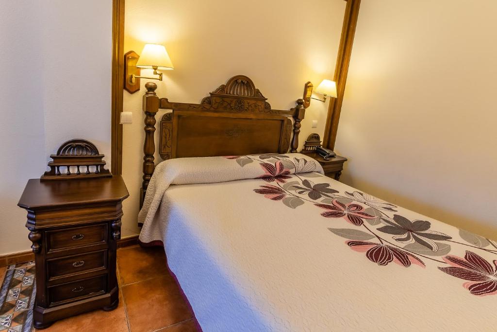 Hostal Santo Domingo de Silos by null