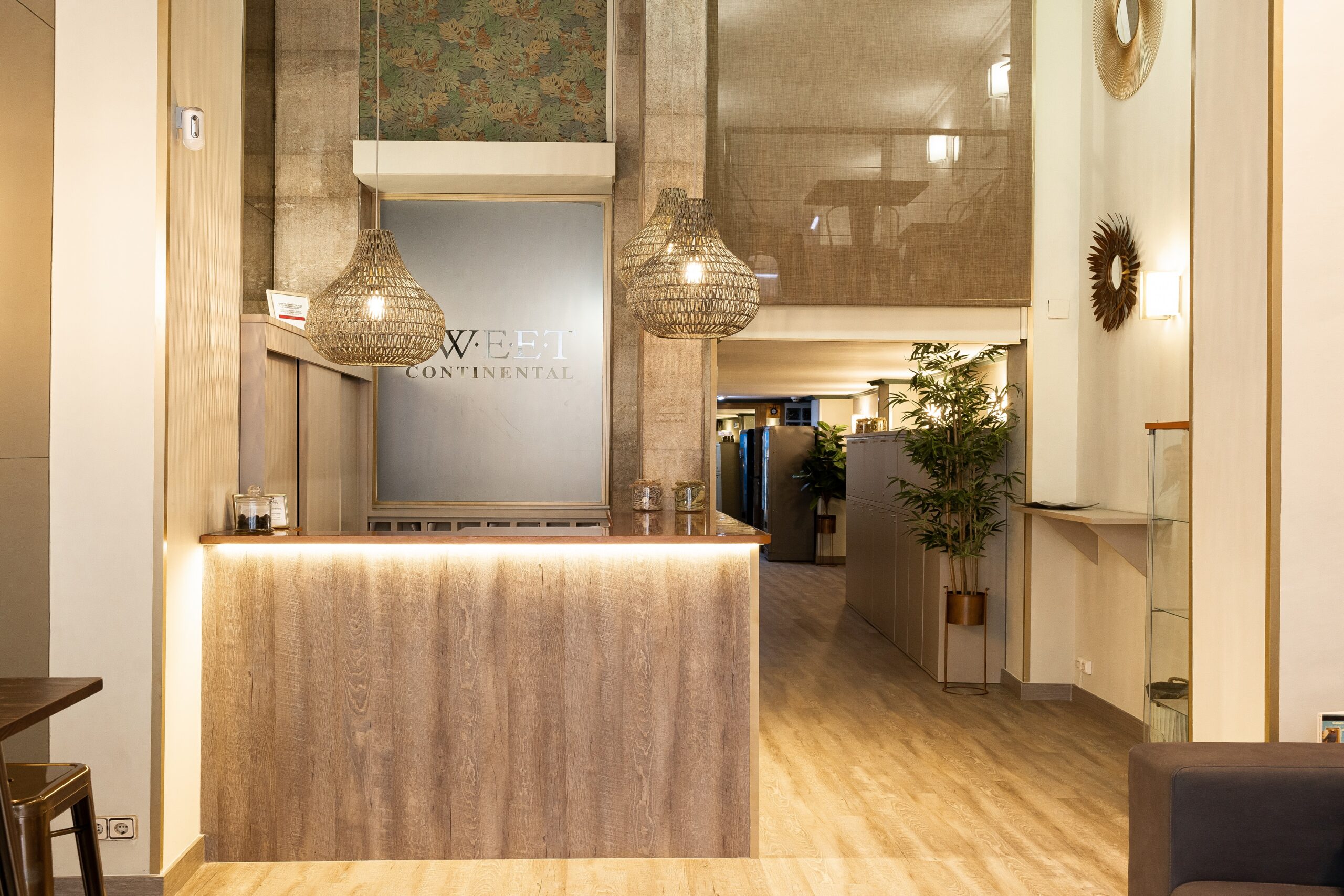 Sweet Hotel Continental by null