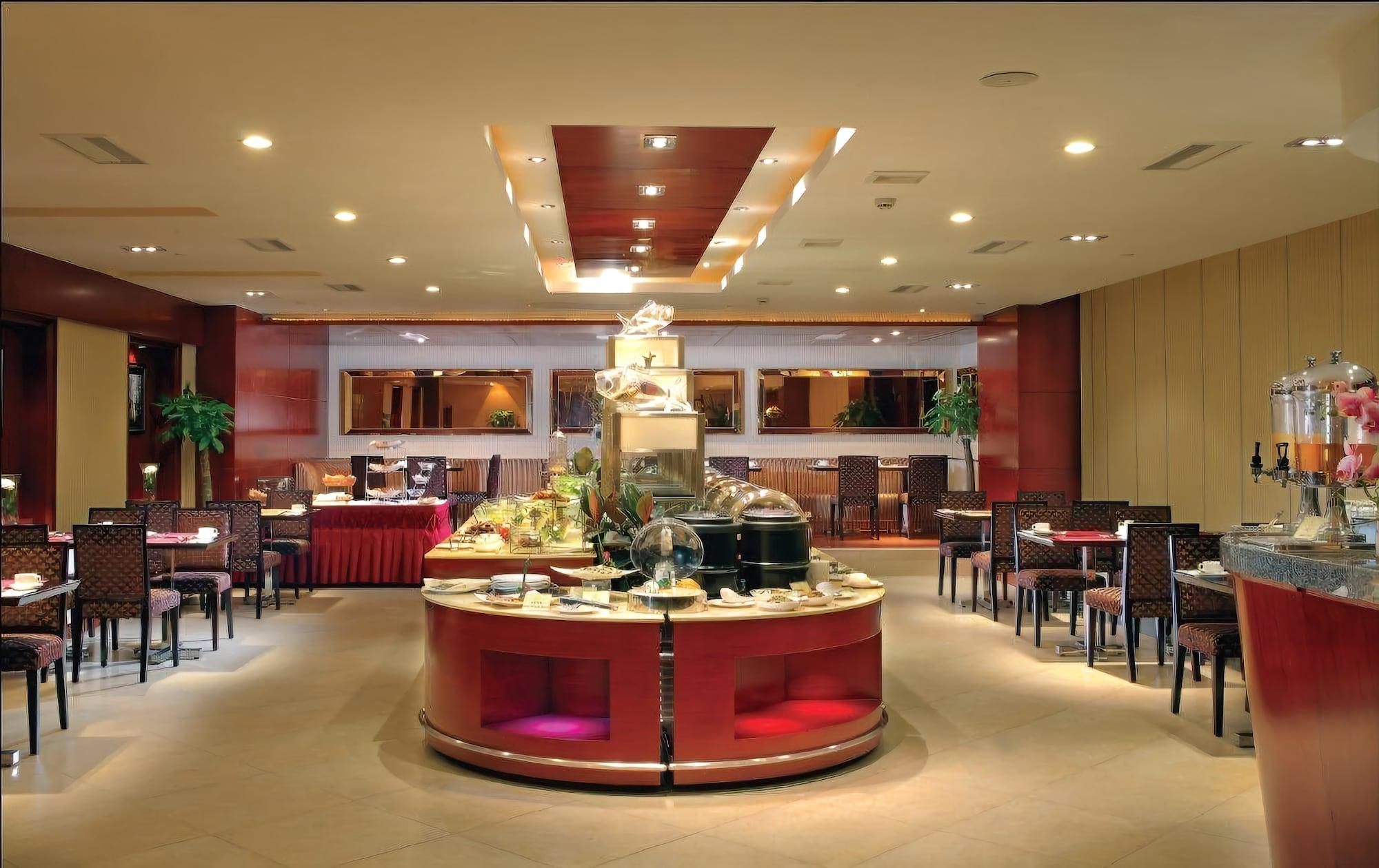 Yuloon Hotel