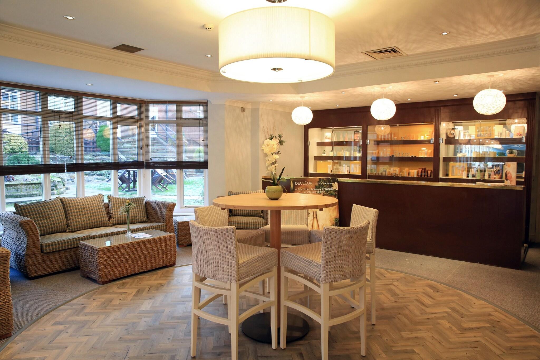 Surya Hogs Back Hotel and Spa