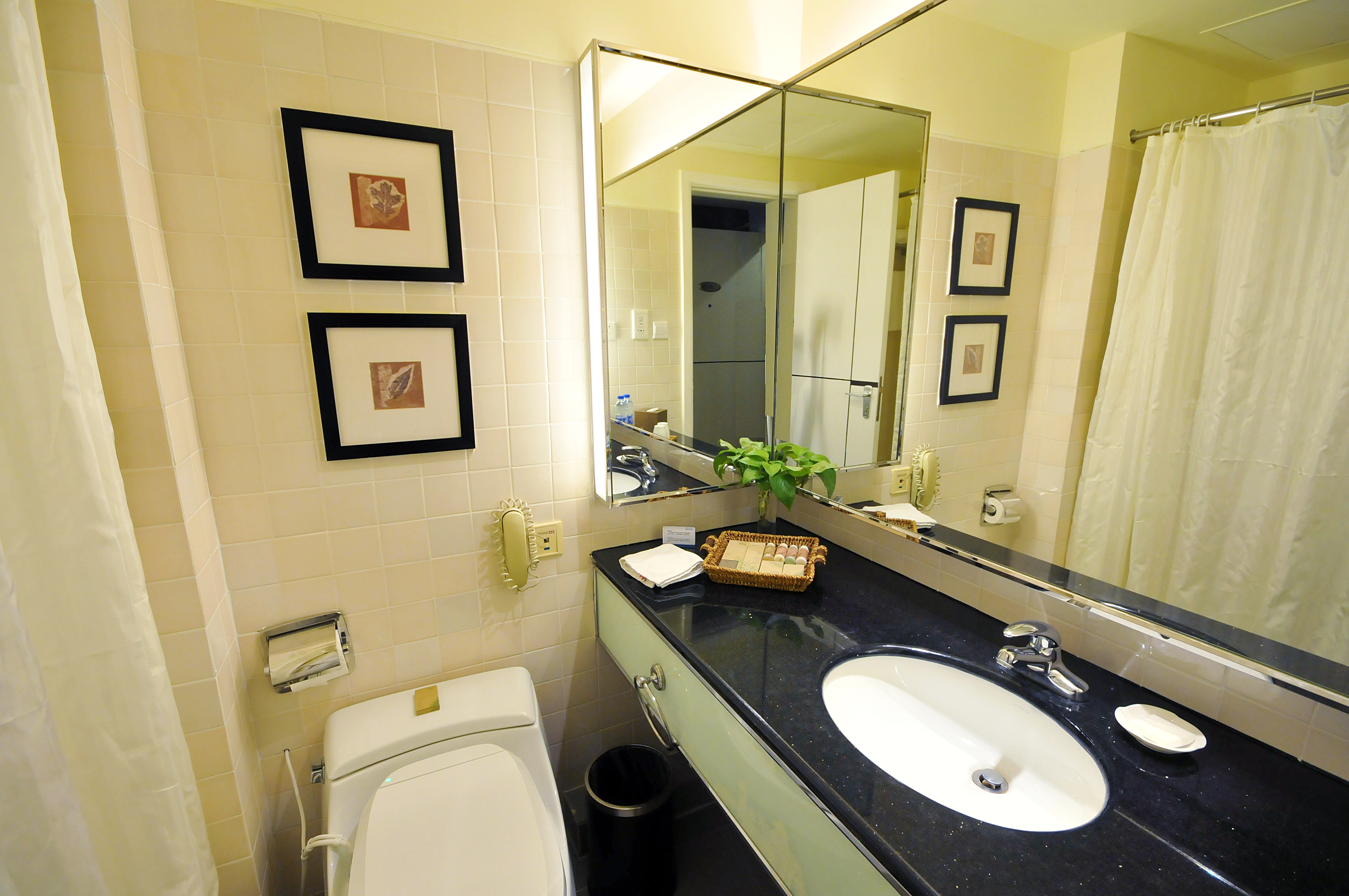 Gubei Garden Hotel