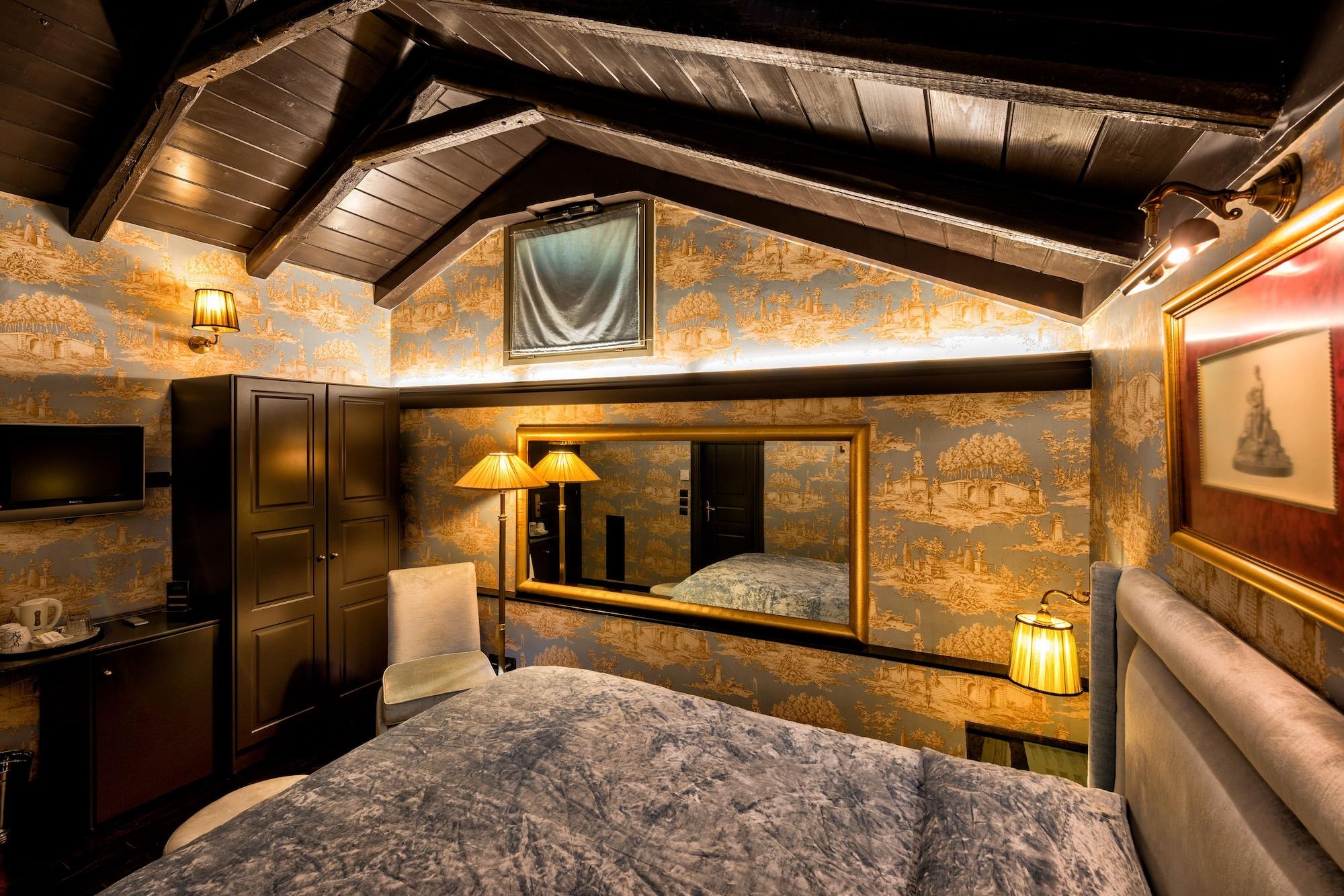 Maison Grecque by null