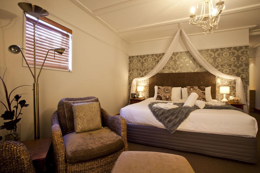 The Central Hotel Queenstown, A Naumi Chapter by null