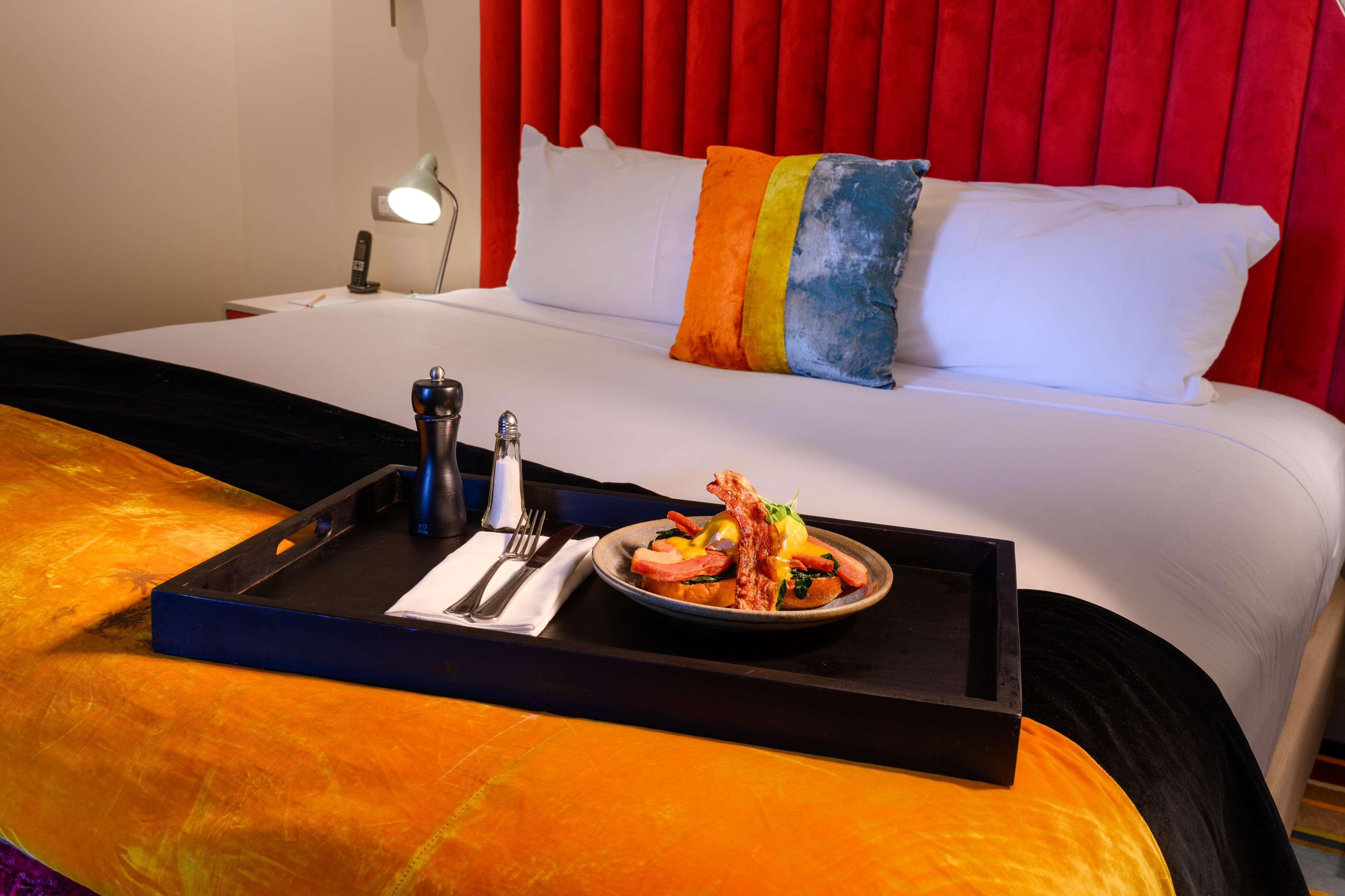 Hotel DeBrett by null