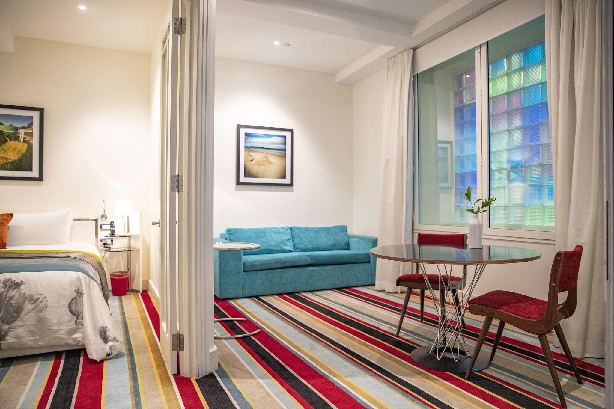 Hotel DeBrett by null