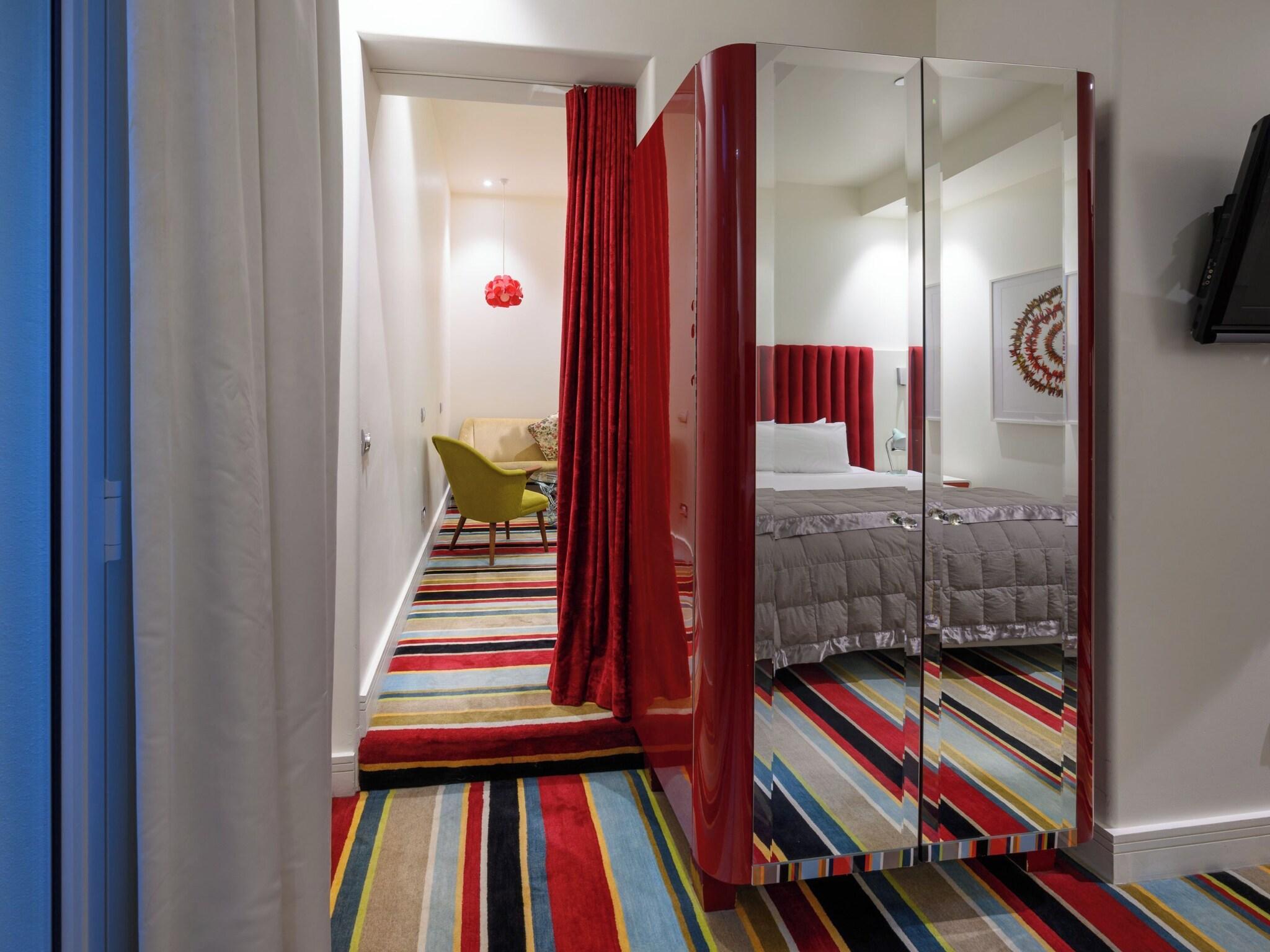 Hotel DeBrett by null