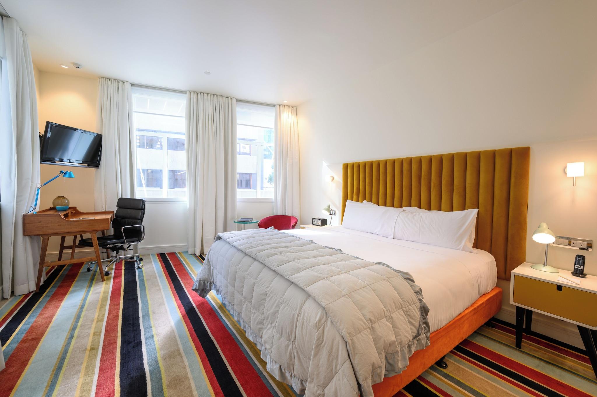 Hotel DeBrett by null