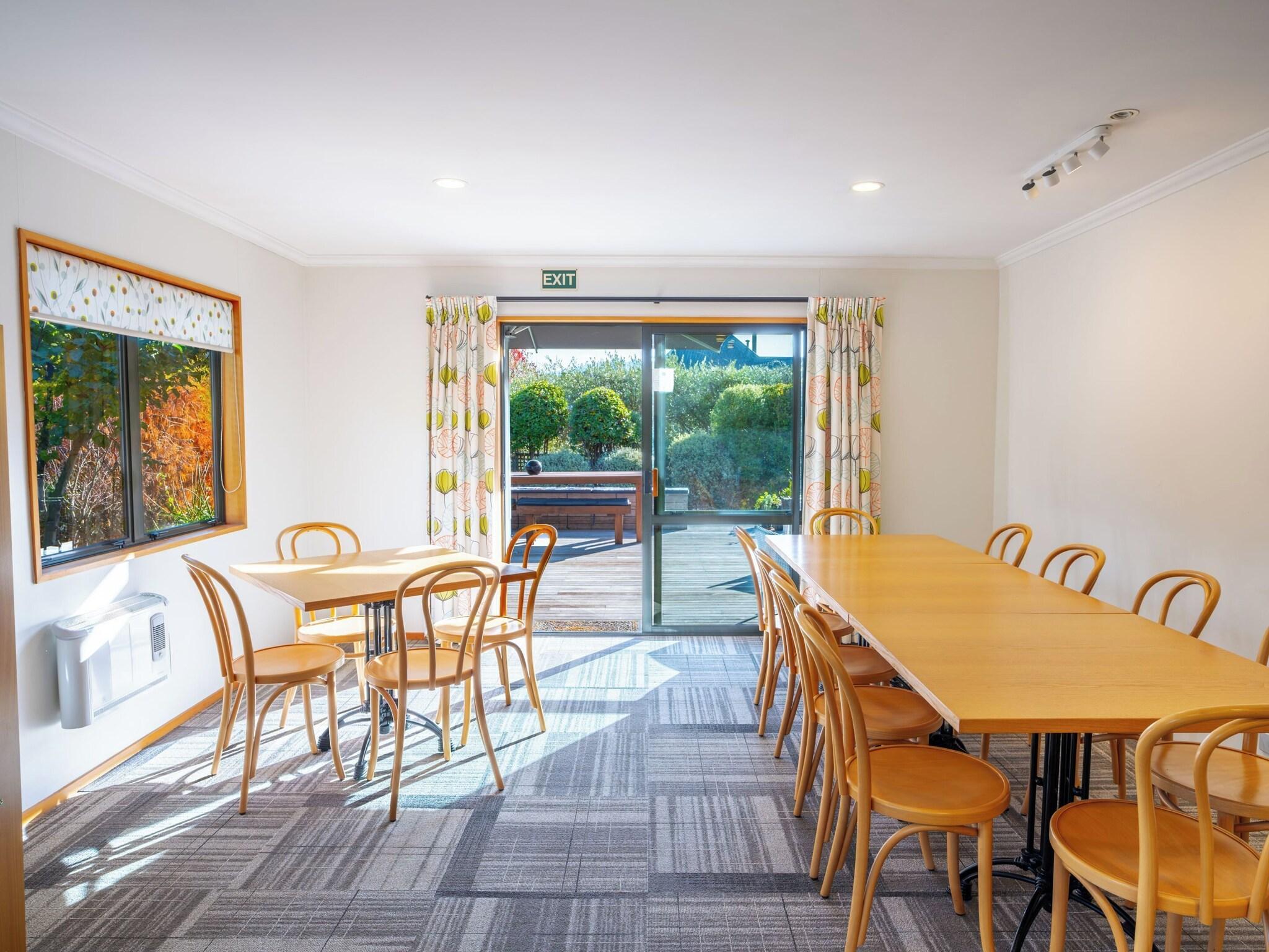 Wanaka Springs Lodge by null