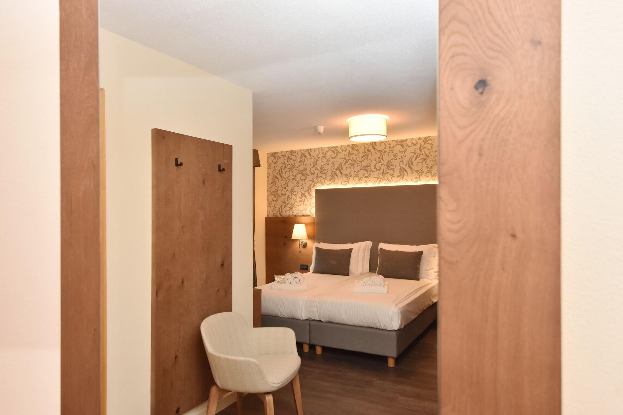 X Alp Hotel