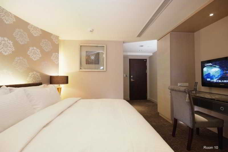 The Metro Hotel