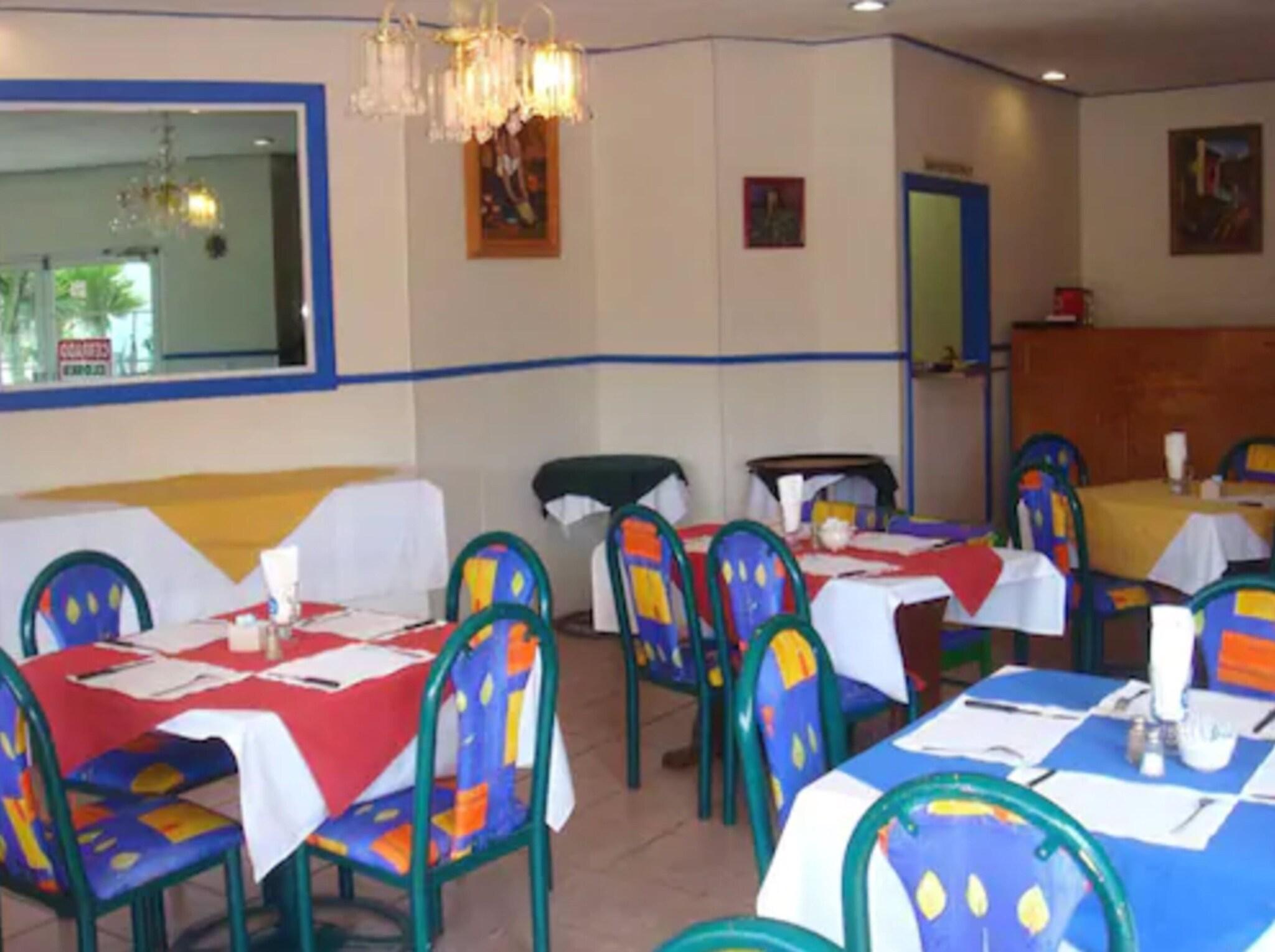 Pueblito Inn