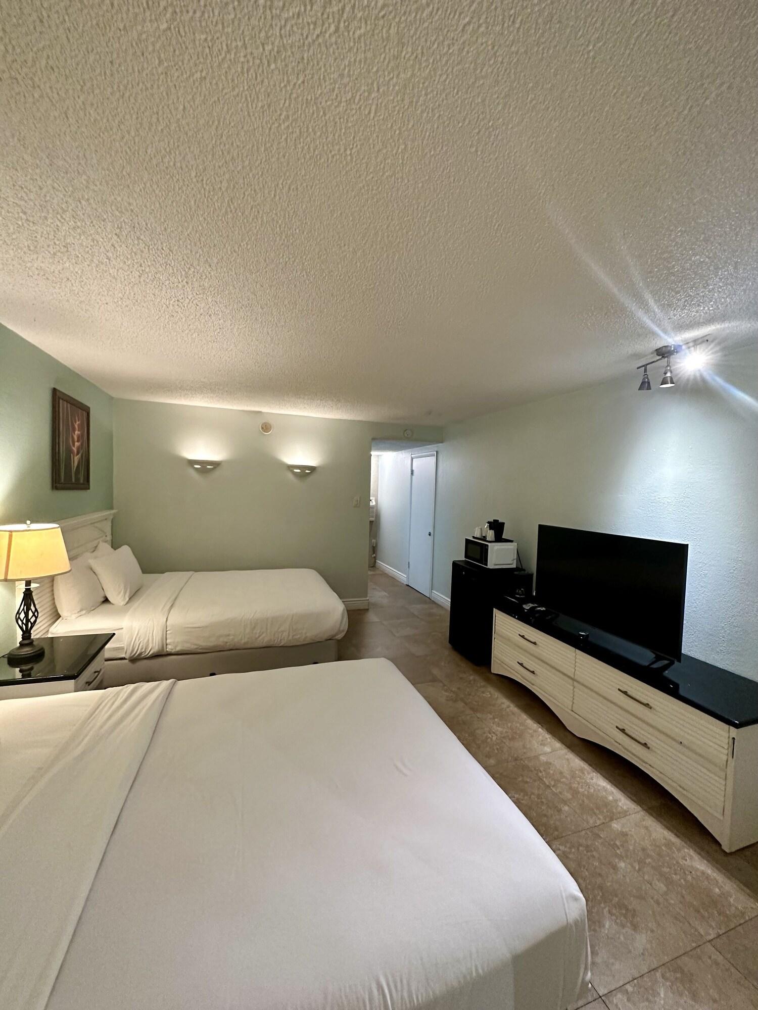 Tahitian Inn by null