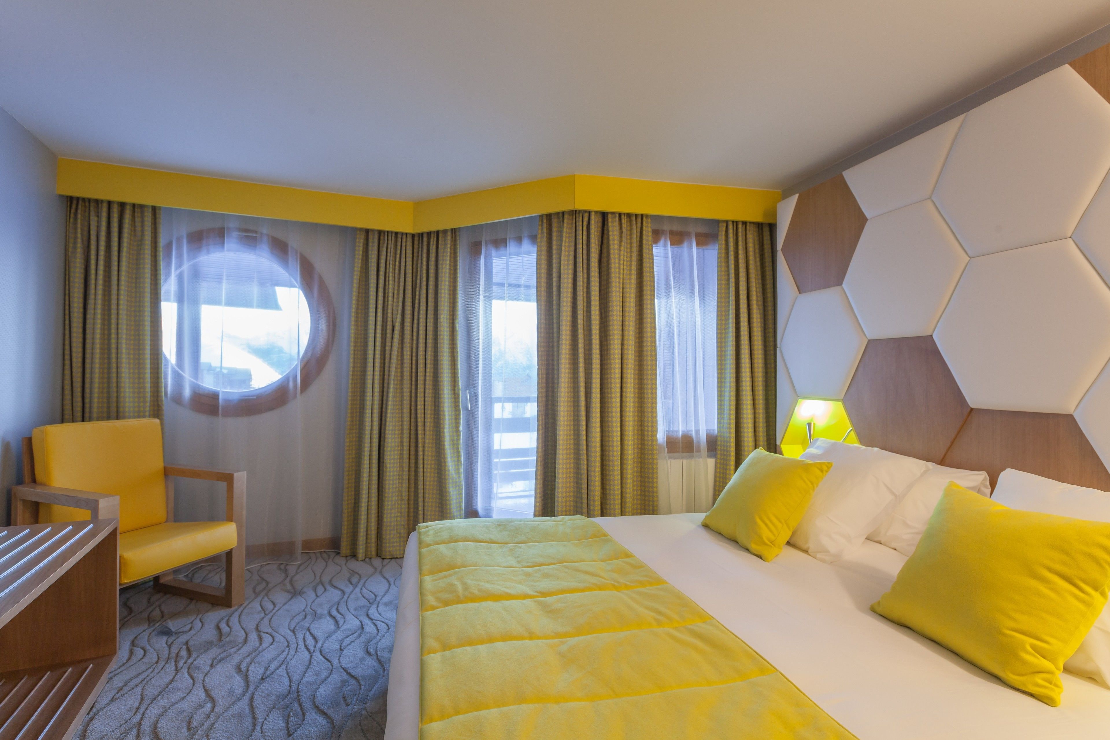 Royal Ours Blanc Hôtel & Restaurant by null