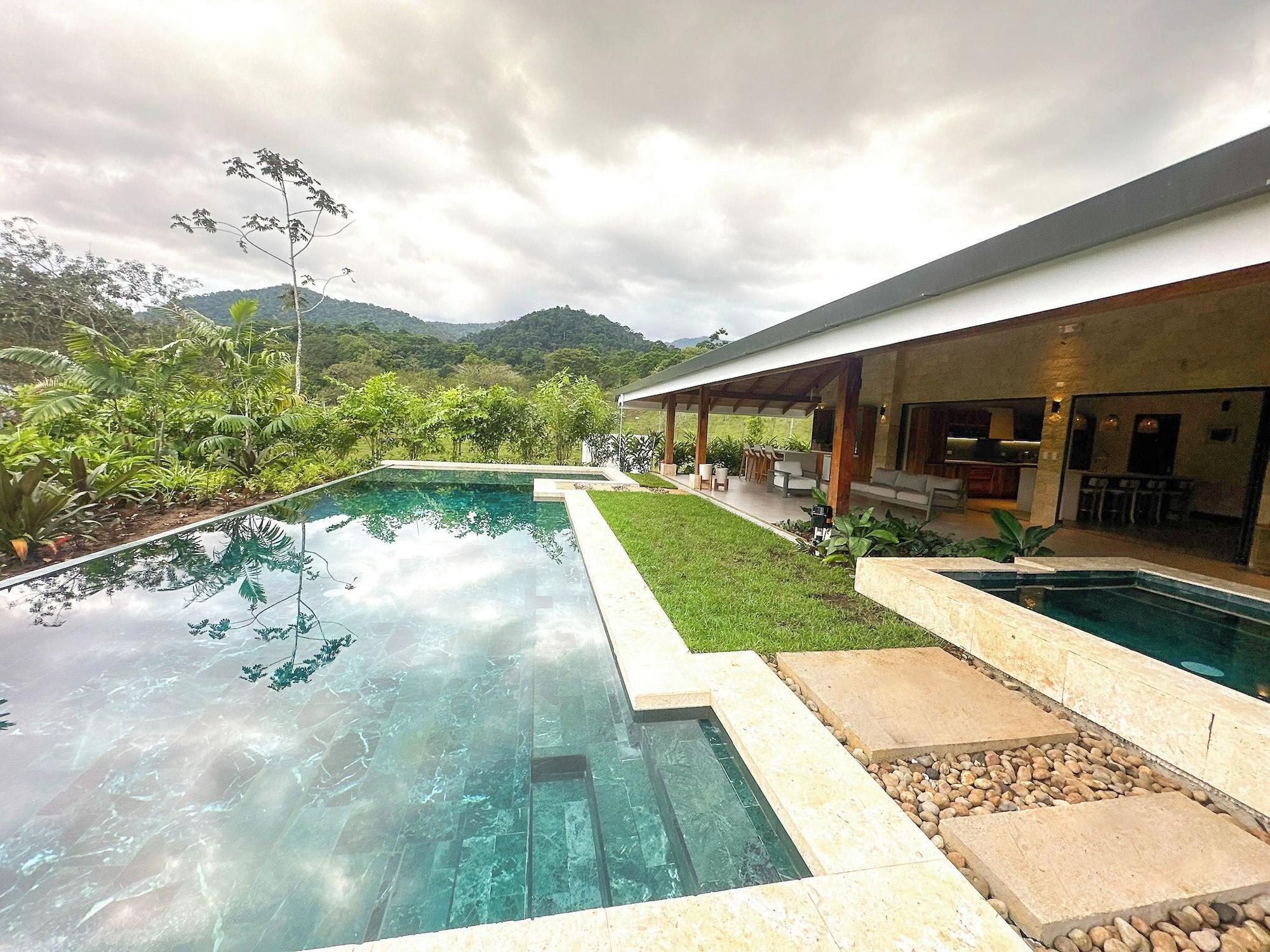 Chachagua Rainforest Hotel & Hot Springs by null