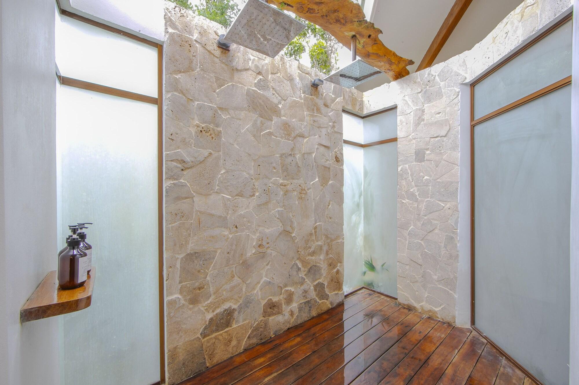 Chachagua Rainforest Hotel & Hot Springs by null