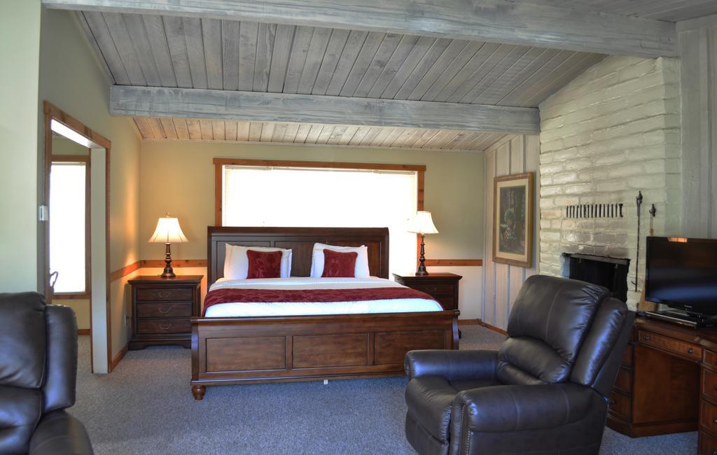 Carmel Valley Lodge by null