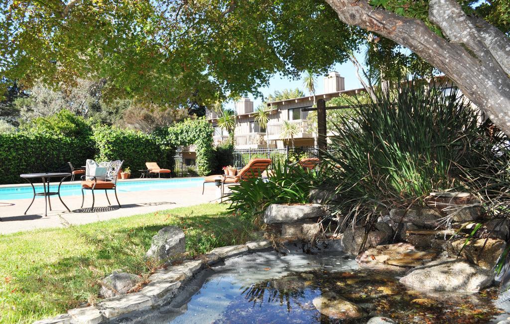 Carmel Valley Lodge by null