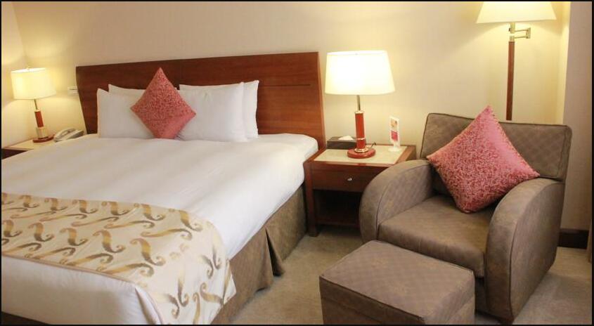 Monarch Plaza Hotel