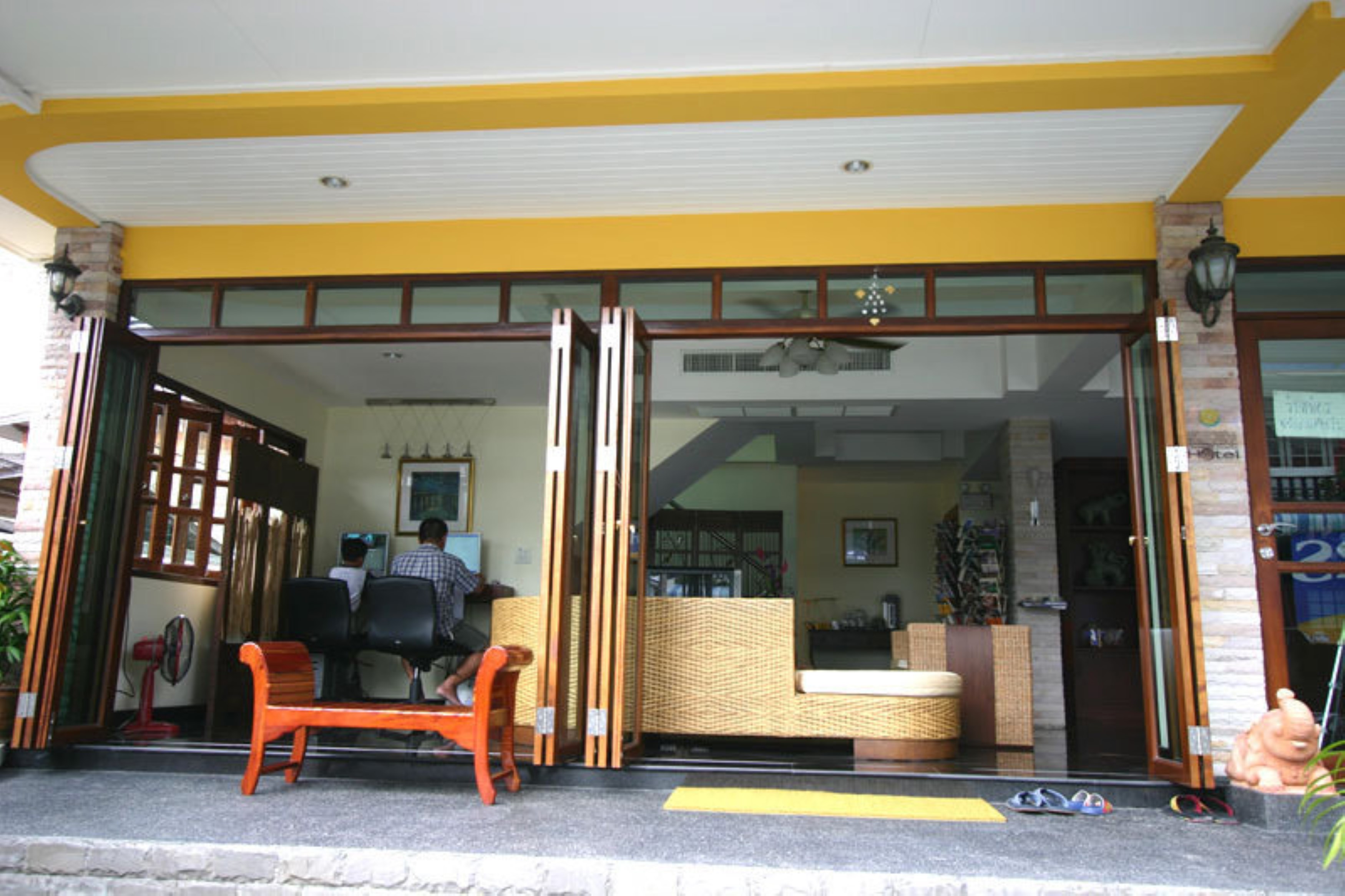 โรงแรมชมสินธ์ุ by null