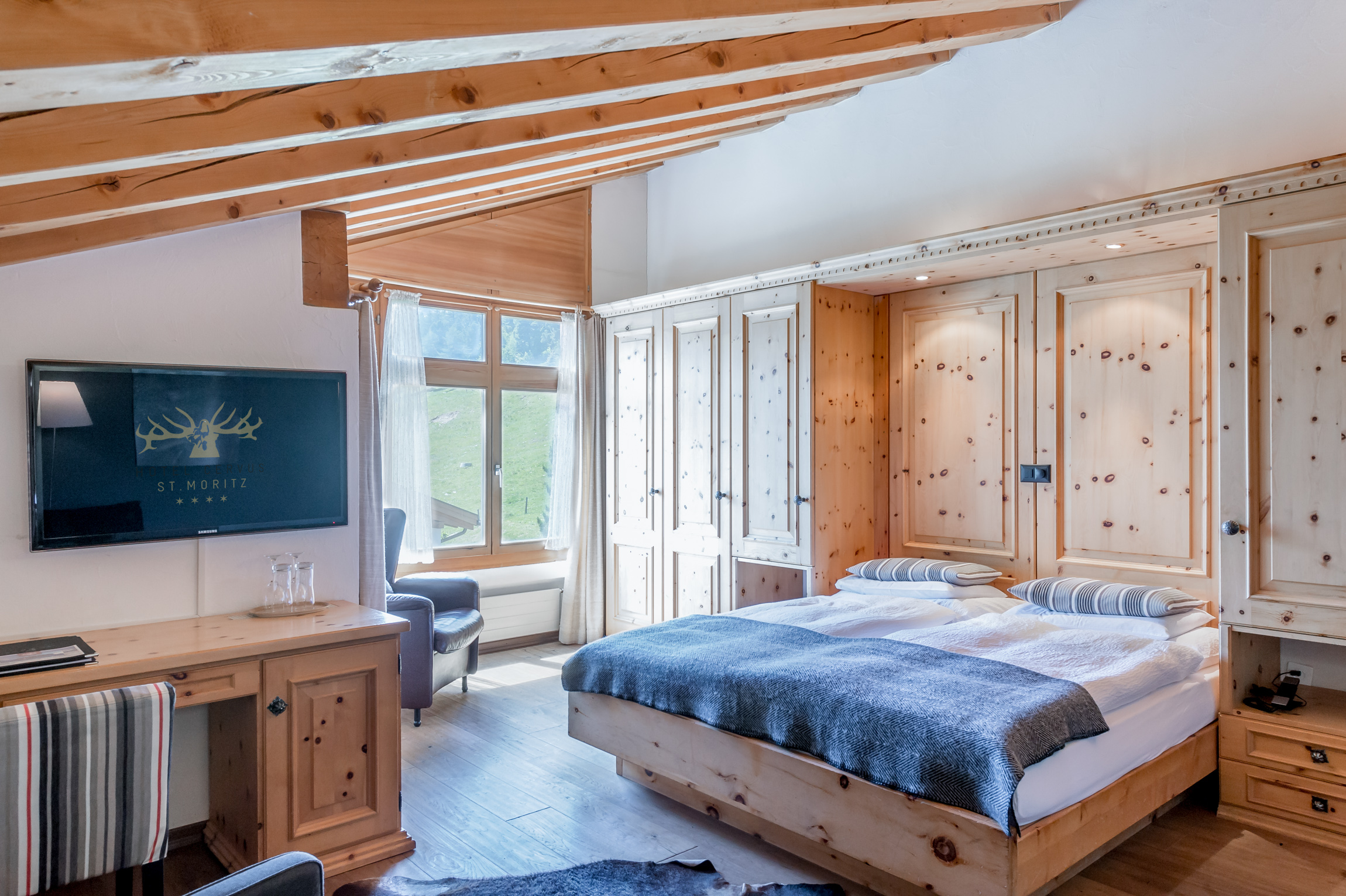 Hotel Cervus St. Moritz by null
