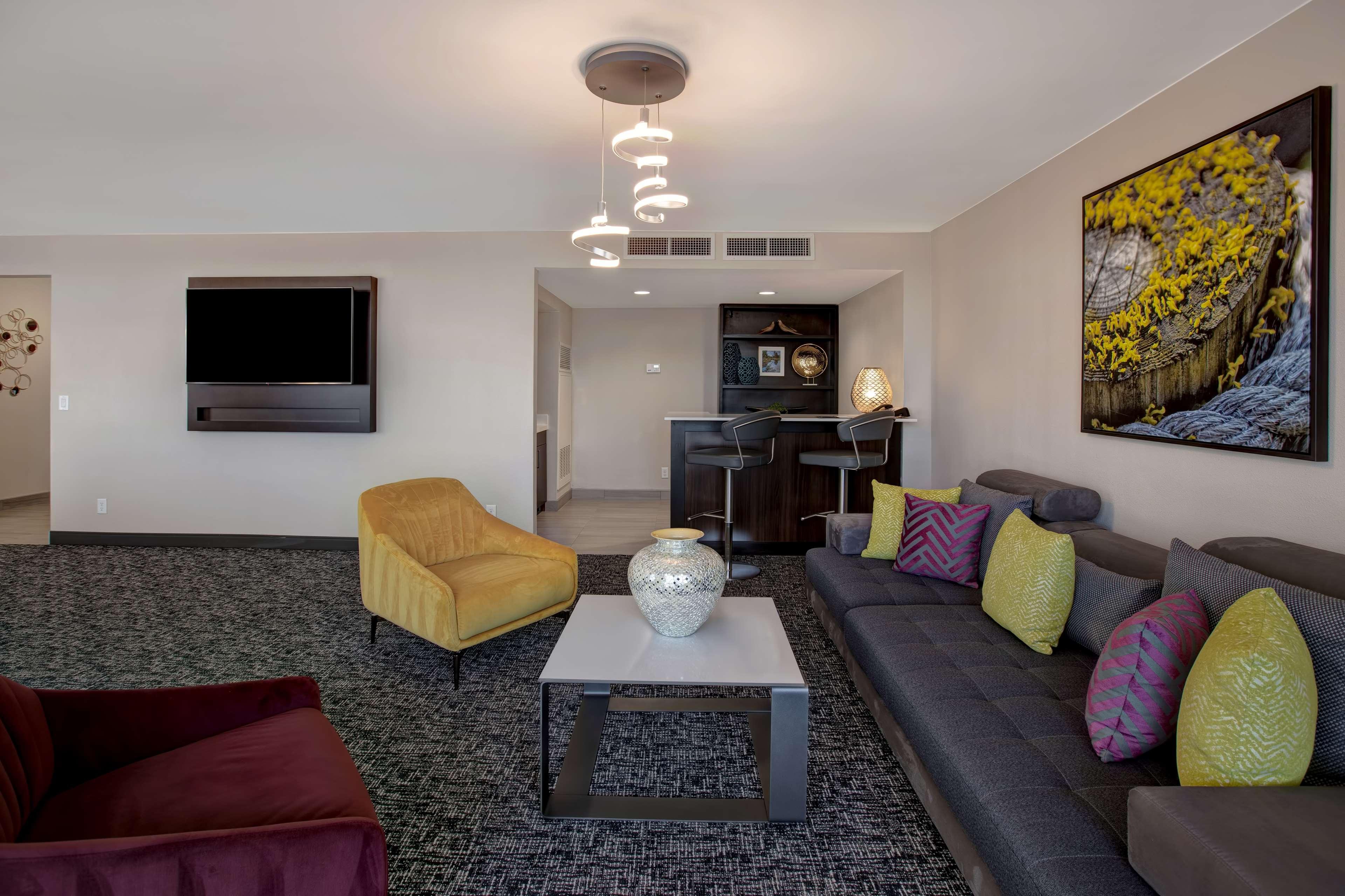 Embassy Suites by Hilton Oklahoma City Northwest