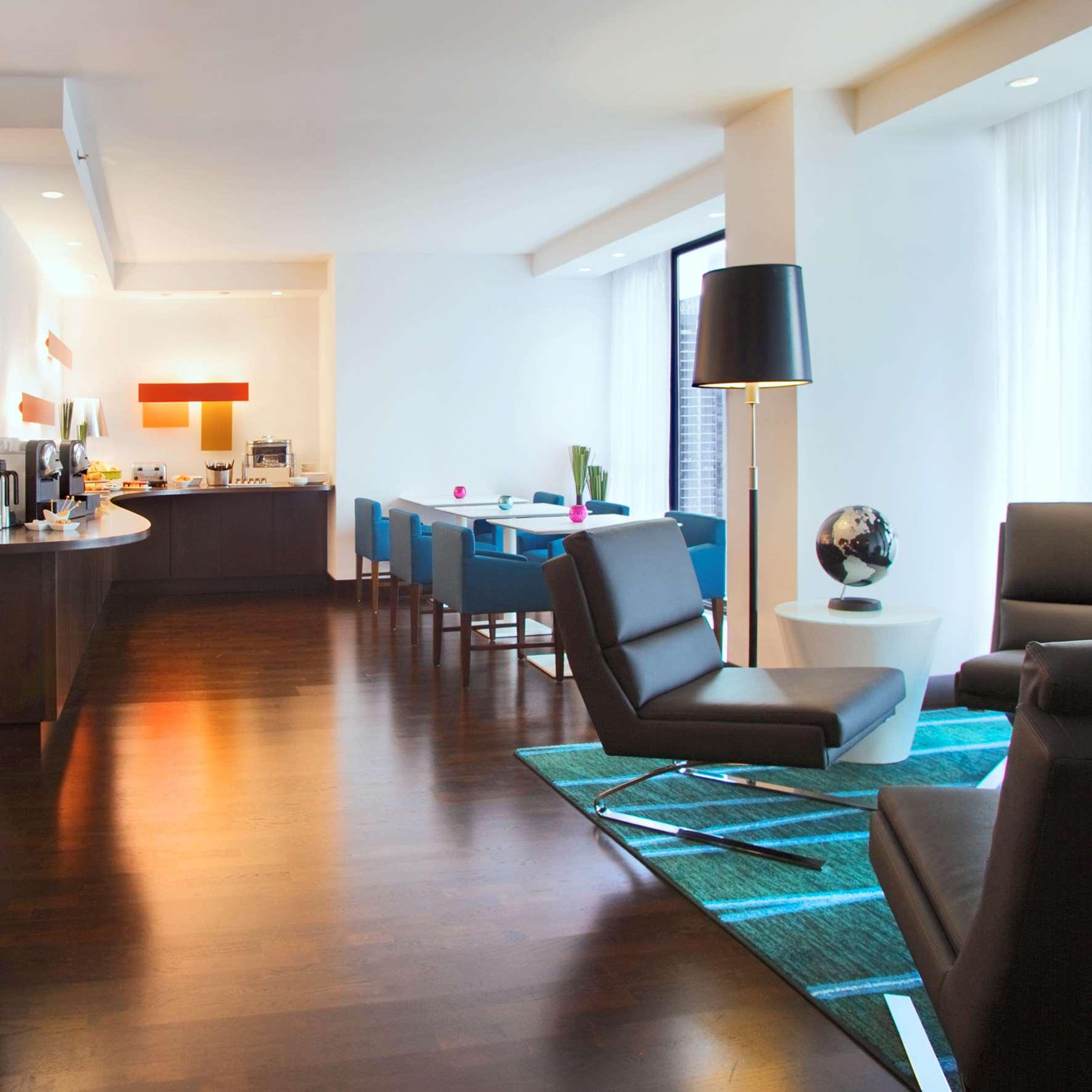 Radisson Blu Aqua Hotel, Chicago