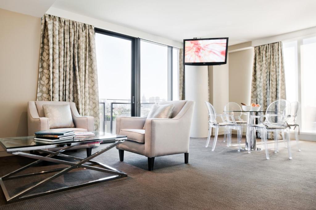 The Olsen Melbourne - Art Series by null
