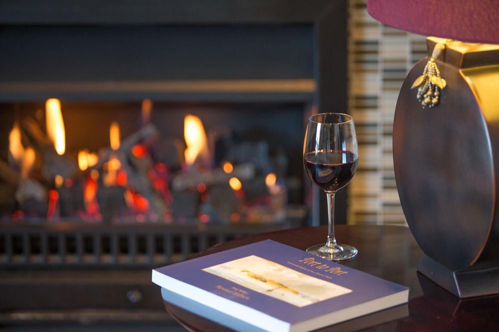 The Crown Hotel by null