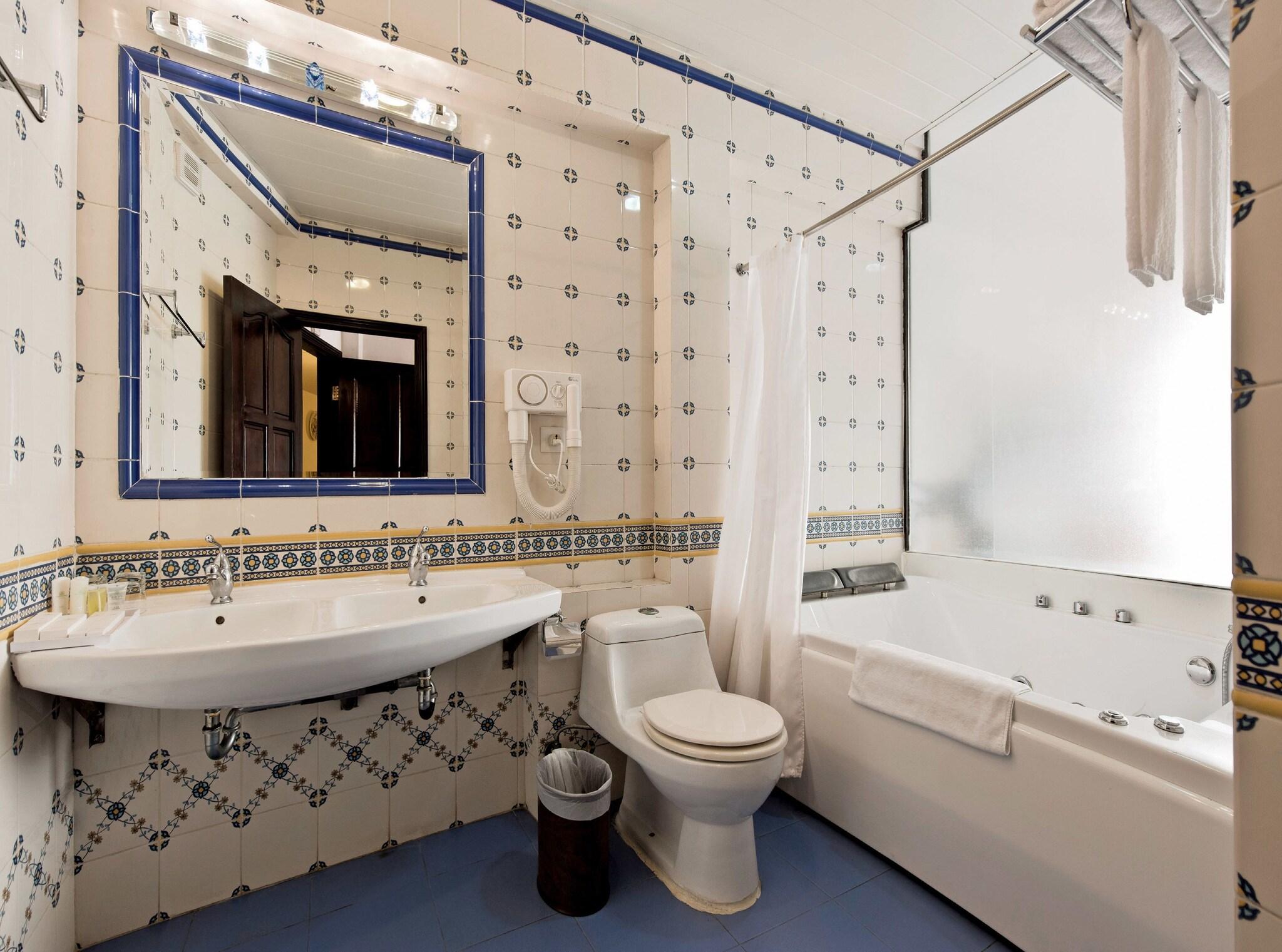 Coloane Inn by null