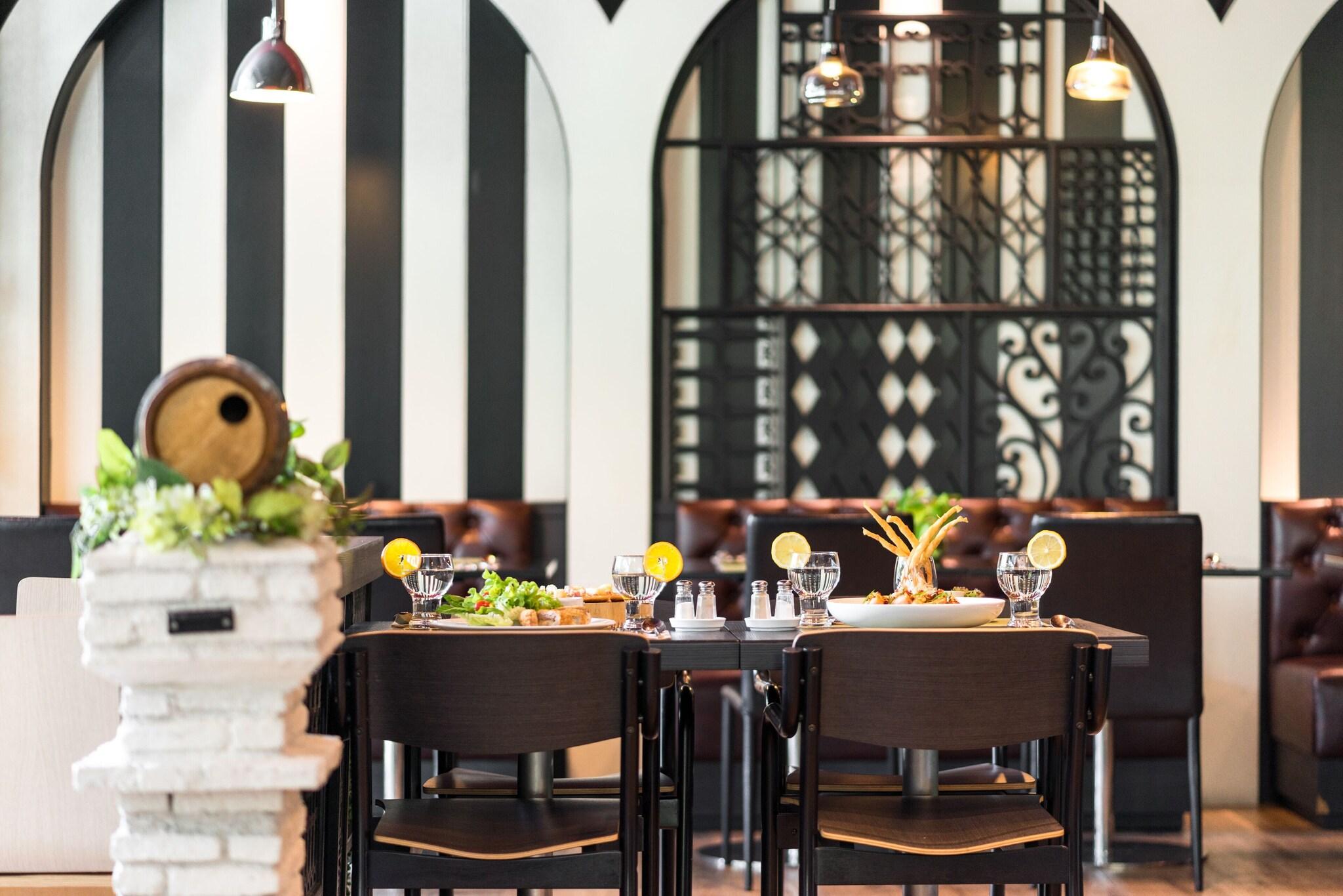 Sivatel Bangkok by null