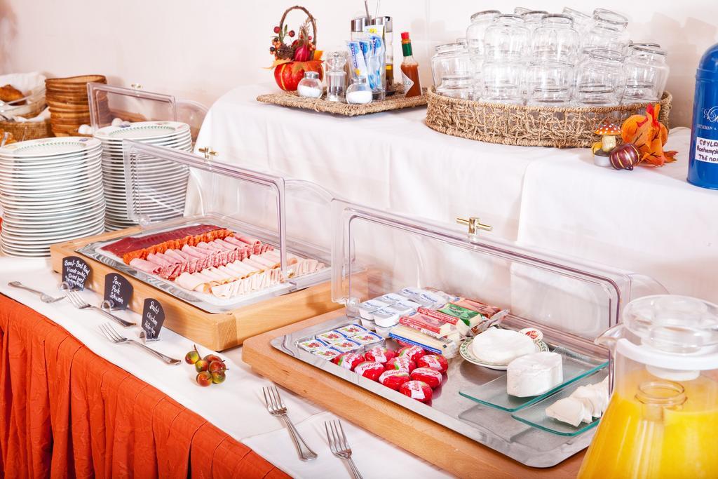 Hôtel de la Couronne by null