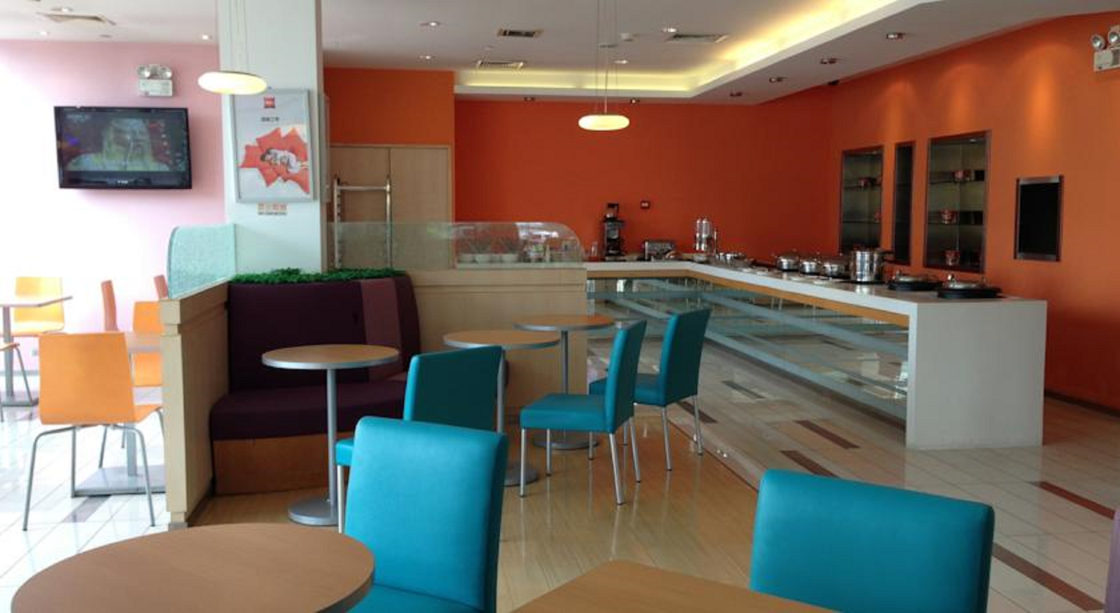 ibis Qingdao Ningxia Road