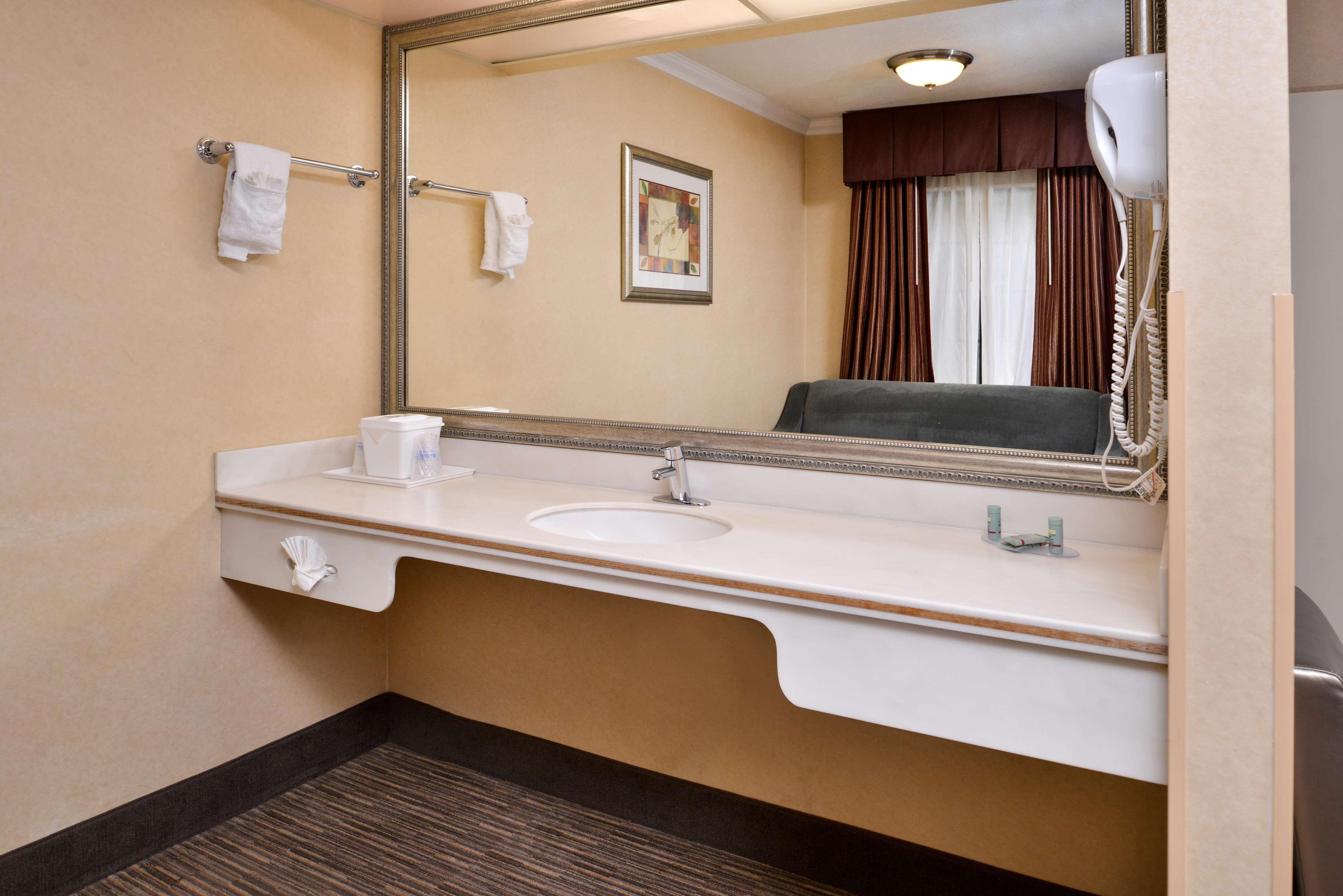 Best Western Hollywood Plaza Inn Hotel - Hollywood Walk of Fame LA by null