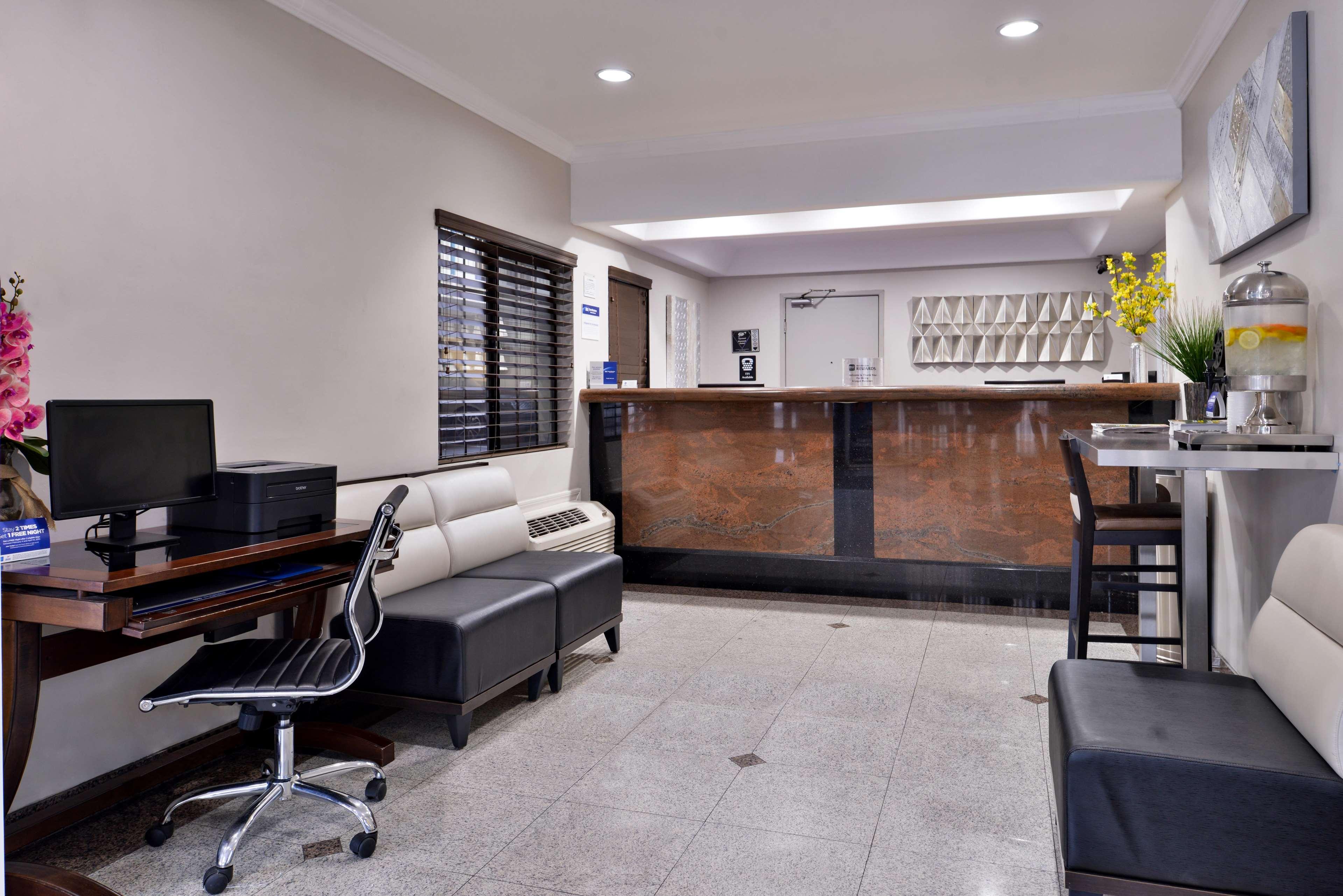 Best Western Hollywood Plaza Inn Hotel - Hollywood Walk of Fame LA by null