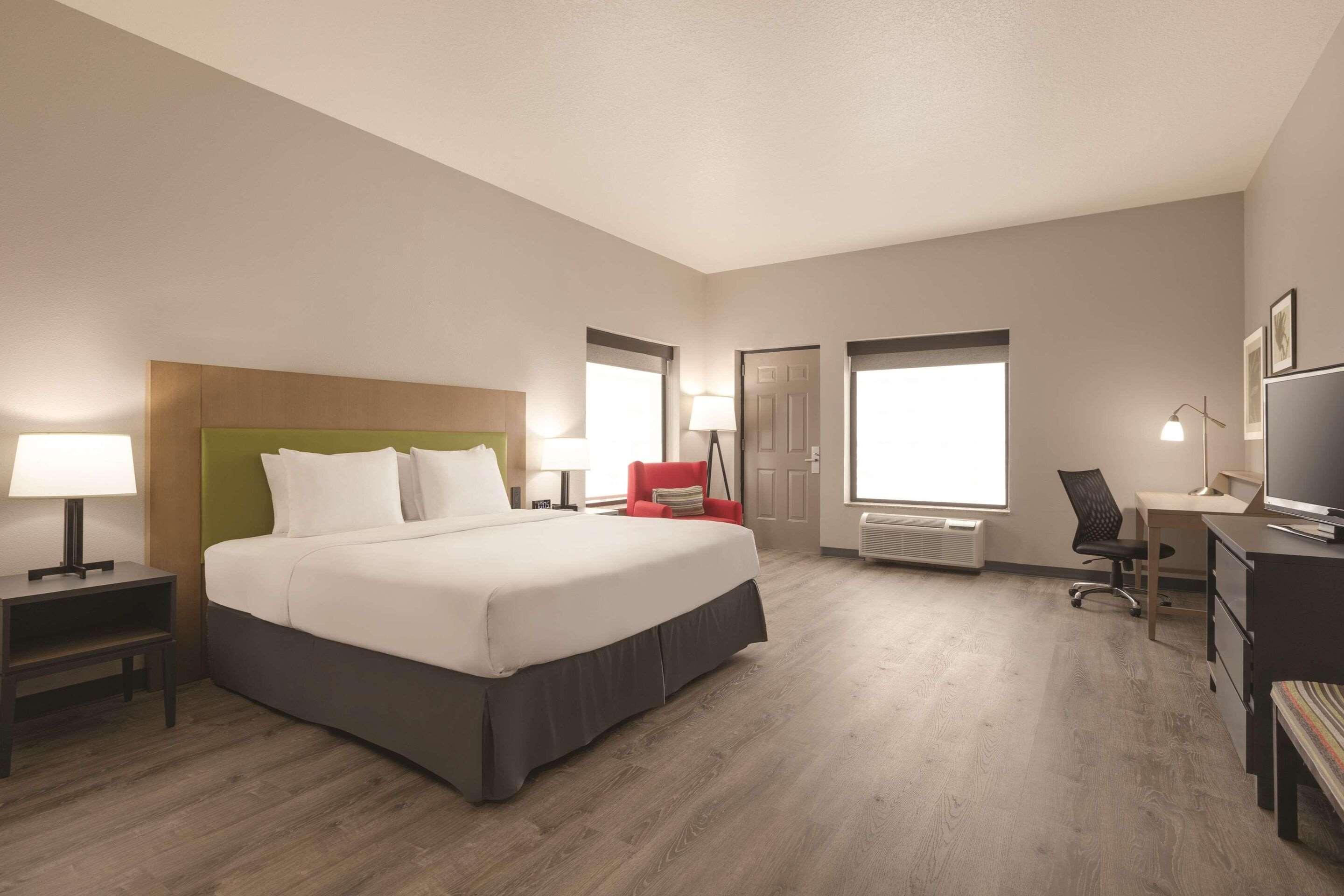 Country Inn & Suites by Radisson Tampa RJ Stadium